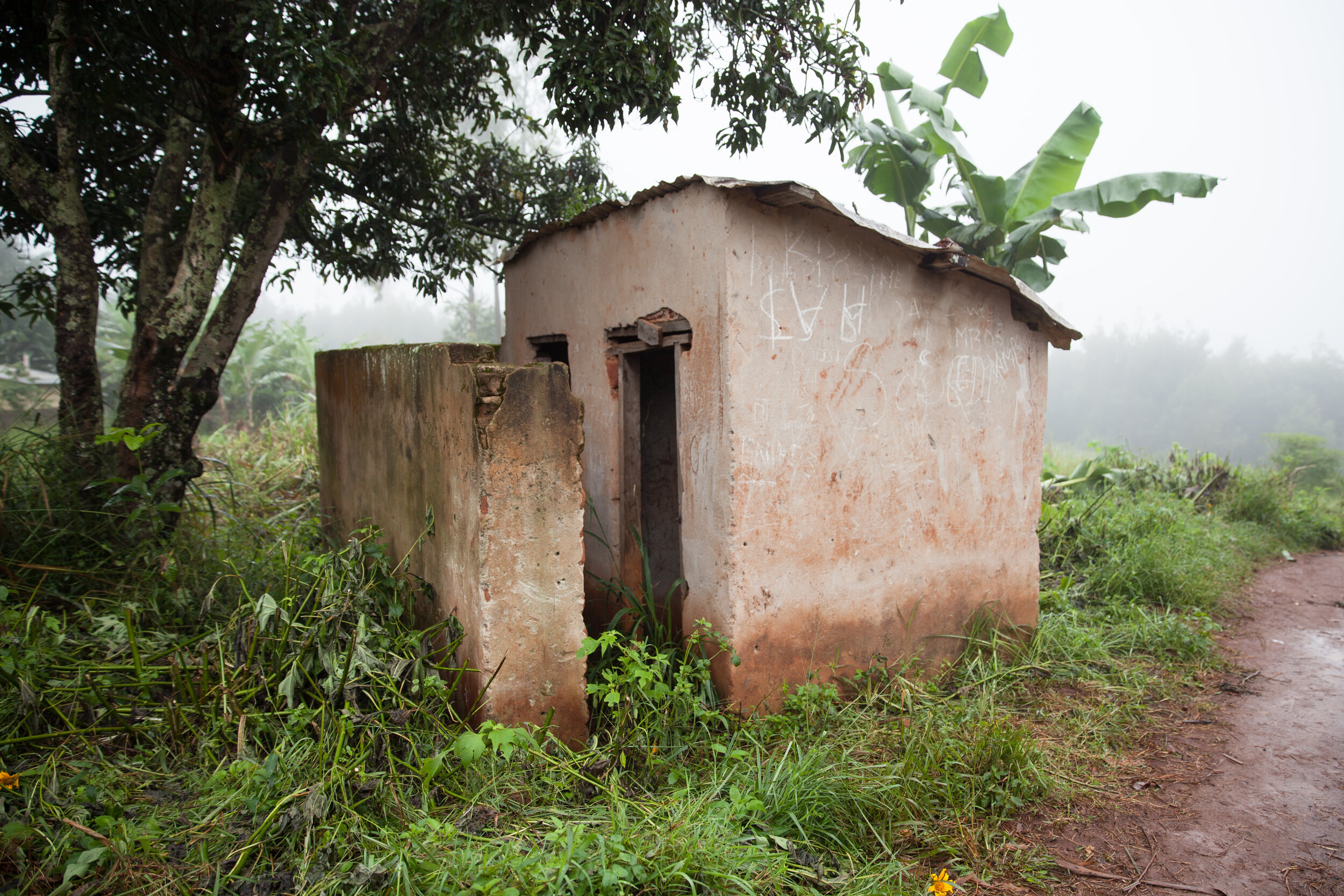 latrines-11.jpg