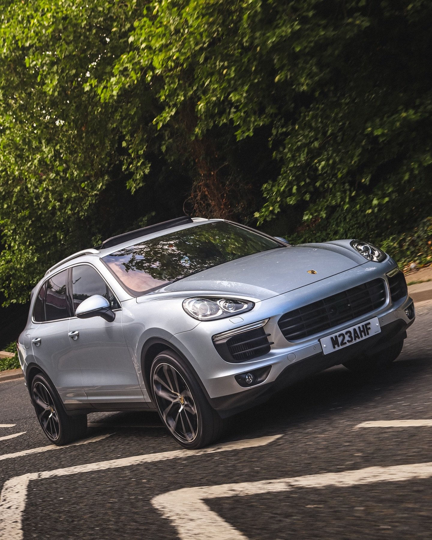 Some run, some make runways. 🛫