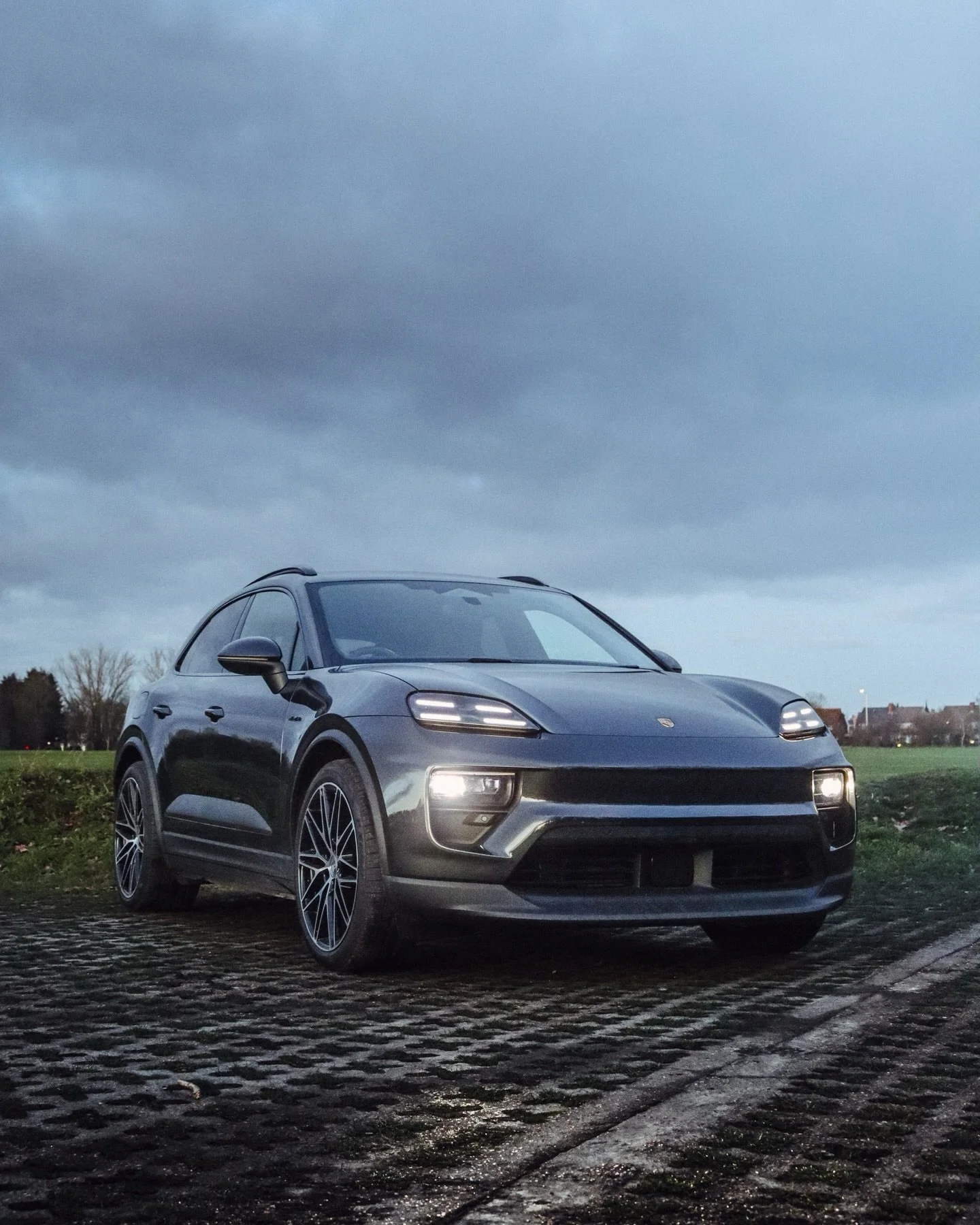 Power, without noise - the 2026 Porsche Macan EV. ⚡️

#Porsche #PorscheMacan #MacanEV #PorscheElectric #PorscheMacanEV