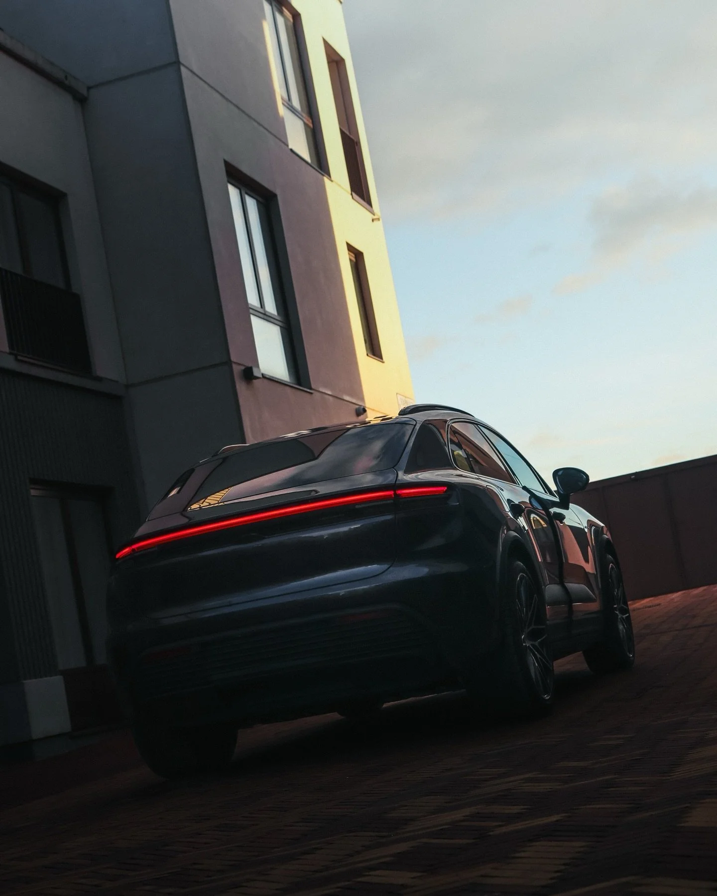 Can&rsquo;t leave photography alone, the game needs me. 📸

#Porsche #PorscheMacan #MacanEV #PorscheElectric #PorscheMacanEV