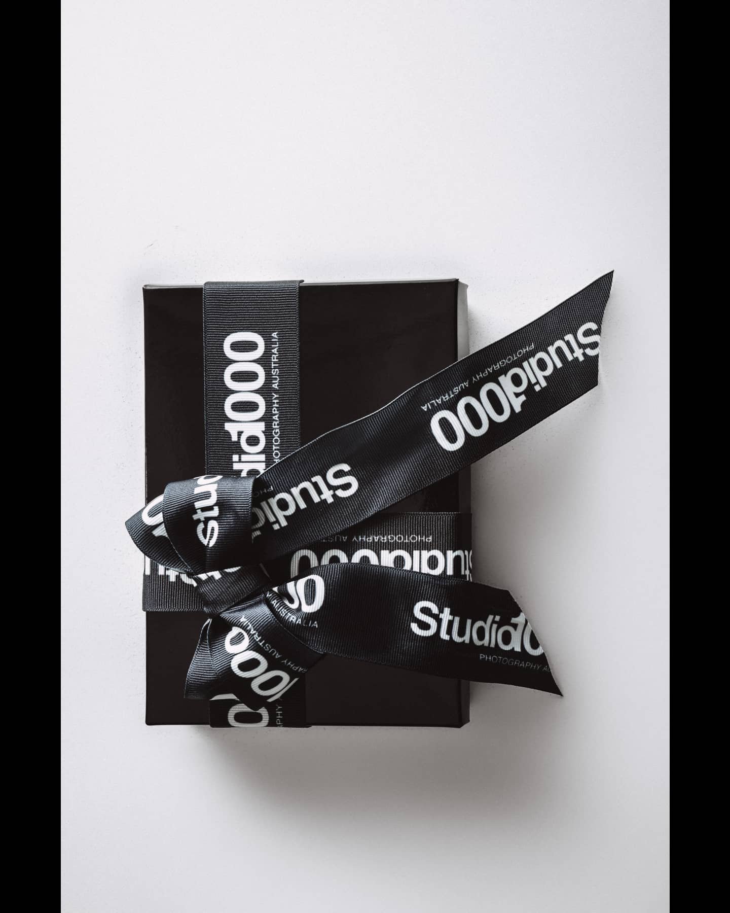 Give an experience they&rsquo;ll never forget. ✨
Picture the moment they unwrap the card and realise this isn&rsquo;t just a gift, it&rsquo;s an experience. Imagine their anticipation as the day approaches, the laughter during the shoot, and that qui