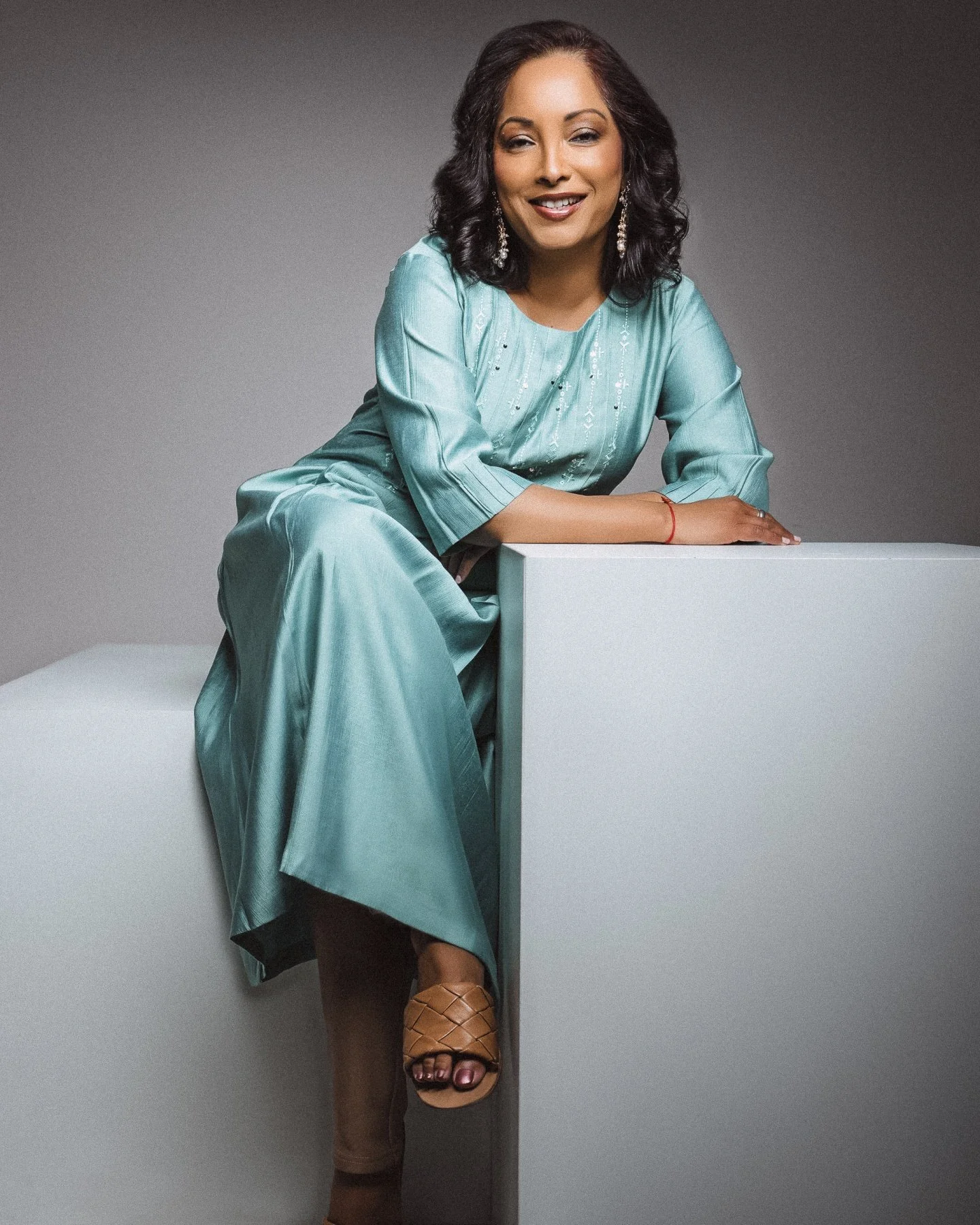 Another gorgeous client Malini; wearing colour, confidence, and charisma 💫 A gorgeous shoot celebrating bold vibes and vibrant energy. 💖