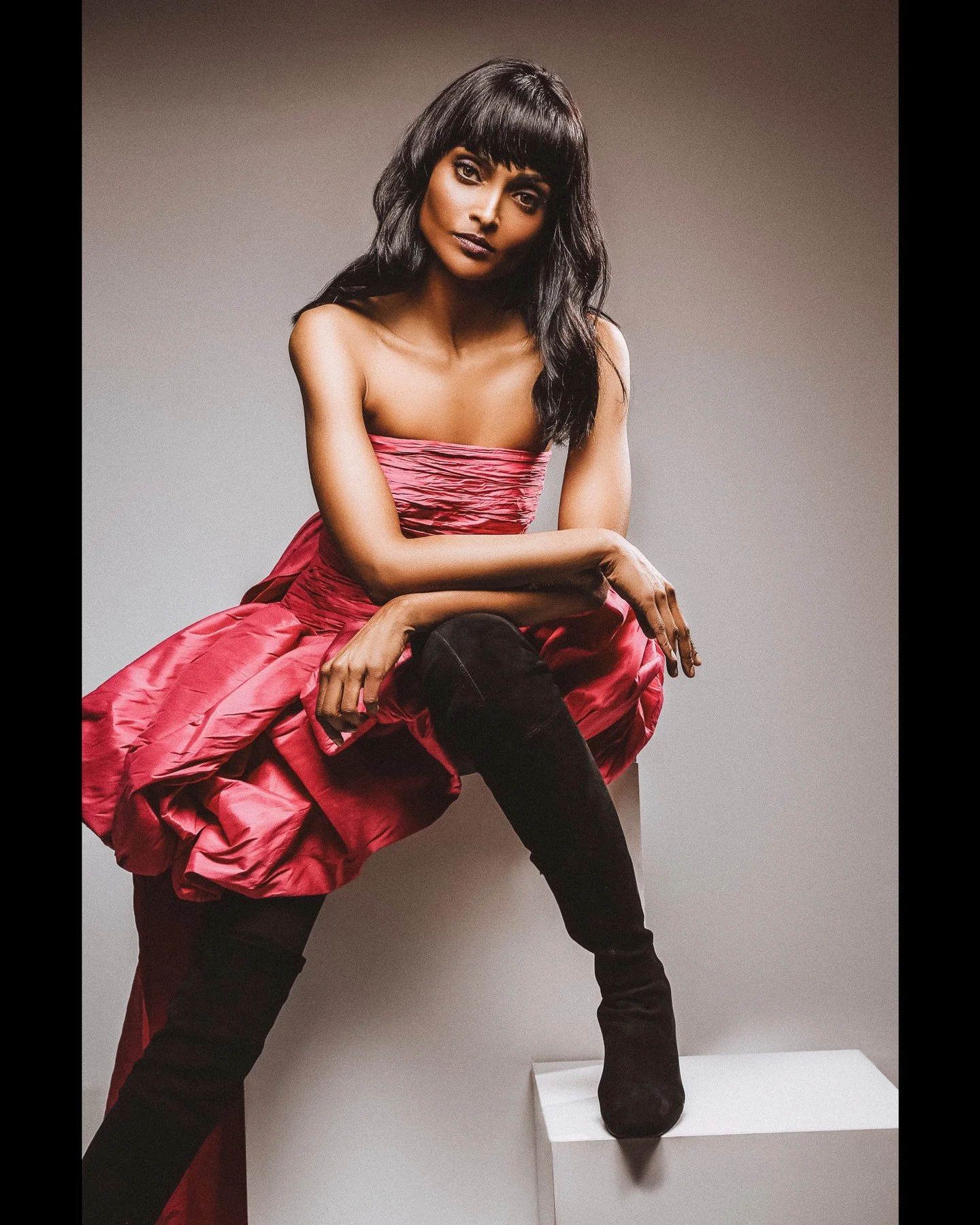 🎵Strike a pose, there's nothing to it! 🎵

Awkward in front of the camera? Not here, at Studio1000 Photography we guide you into natural, flattering poses every time 💛

Don't believe us? Take a look at all of these gorgeous women, posed to perfecti