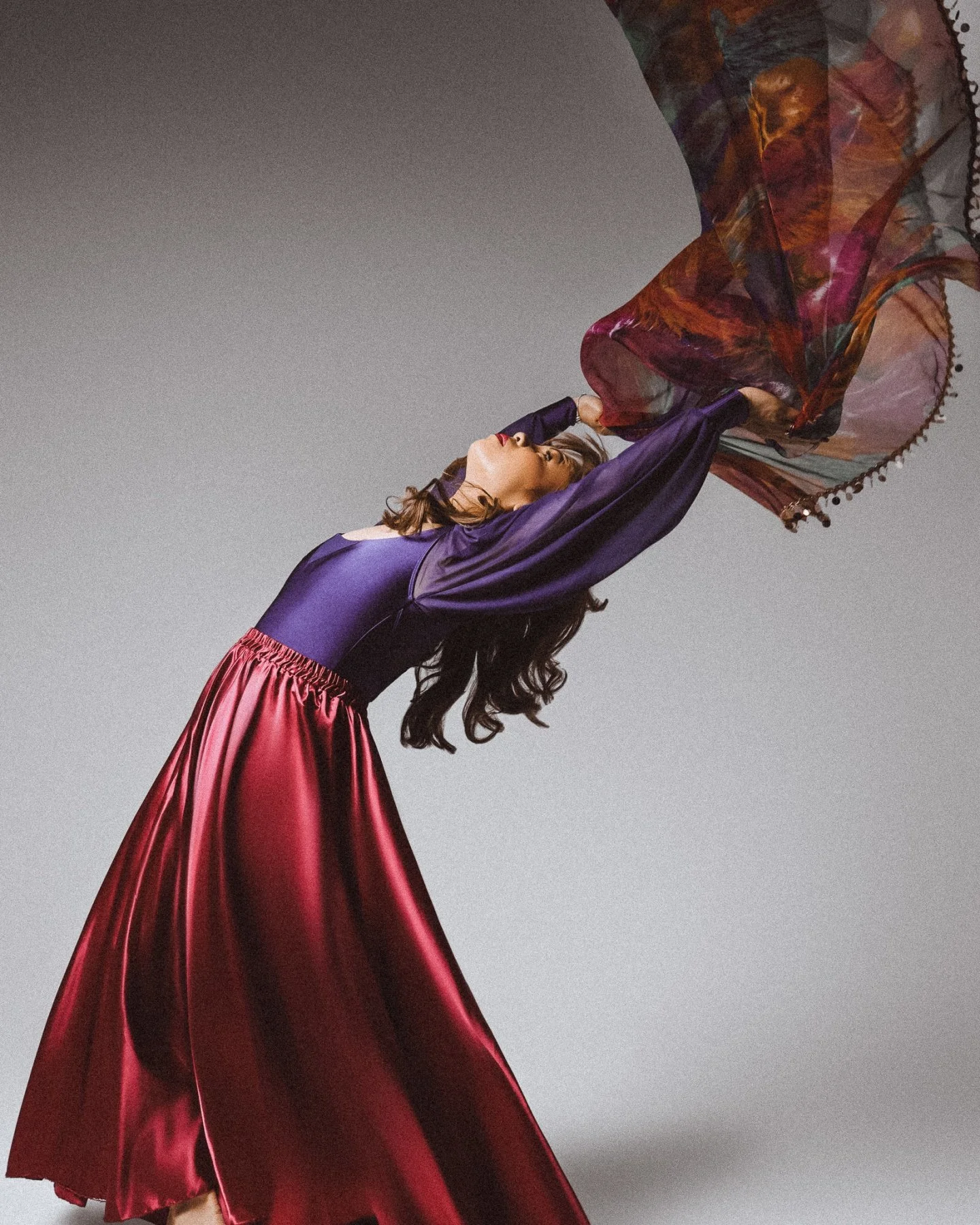 Where movement meets storytelling 🤍 Contemporary dance is more than choreography; it&rsquo;s expression, power, and emotion.

If you&rsquo;re a dancer wanting to capture your artistry in a way that feels true to you, we would love to create somethin