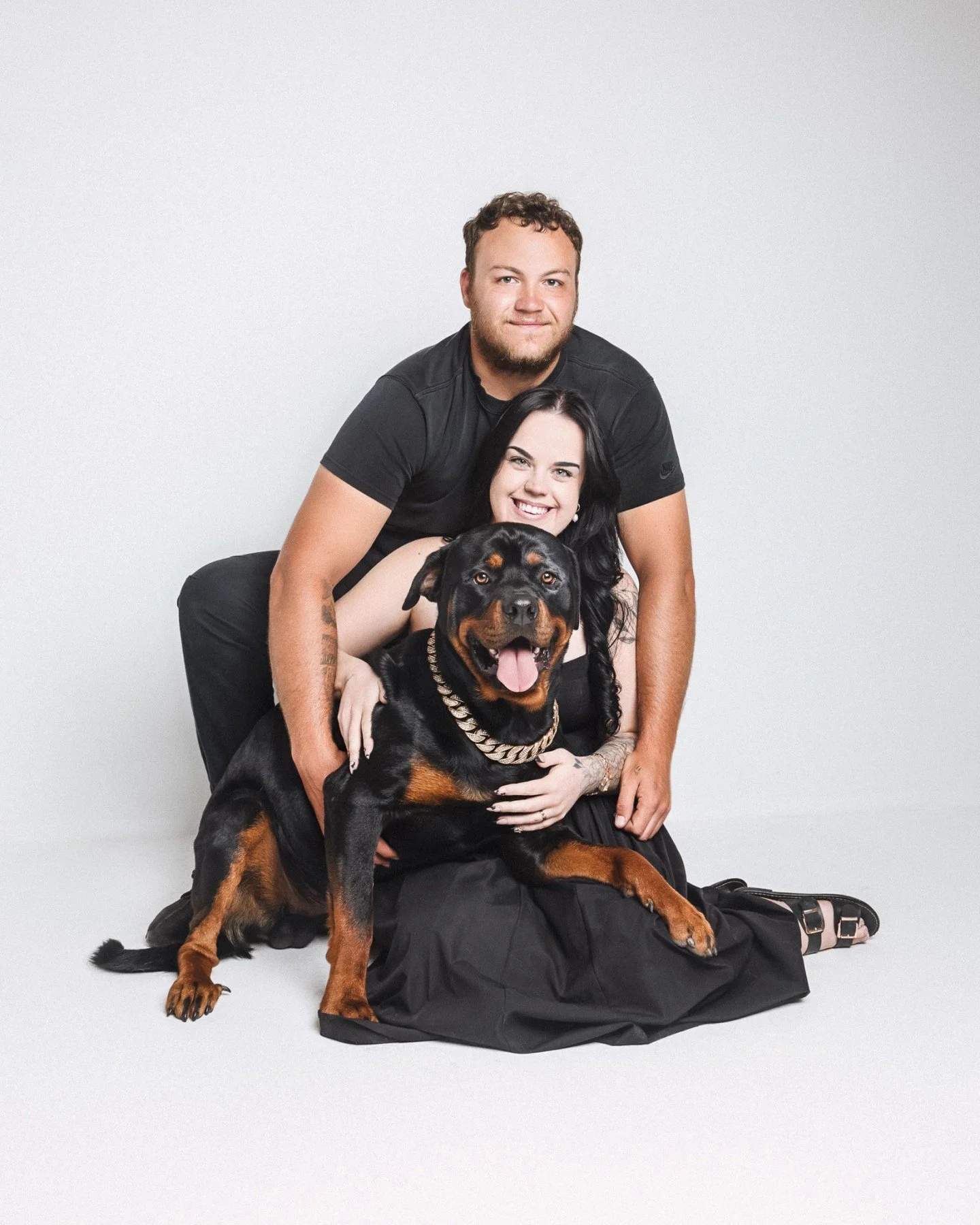 Every snapshot tells a story&mdash;in this one, it&rsquo;s love, connection, and a four-legged friend. 📷