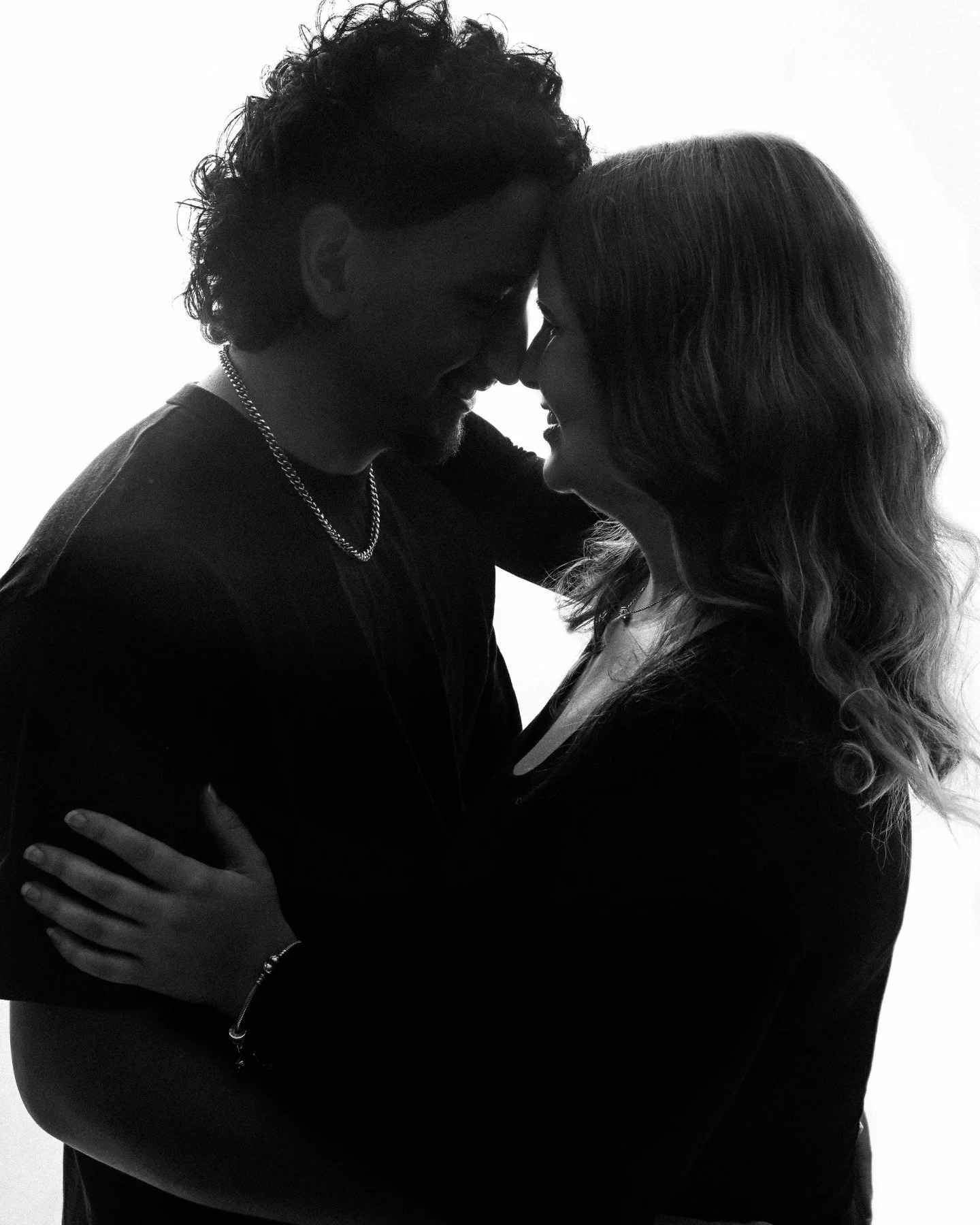 Two souls, one story ✨
From candid moments to timeless portraits, every frame tells a story, that's why we love what we do here at #Studio1000Photography

#CoupleShoot #LoveStory #TimelessLove #CapturedMoments #StudioLighting #StudioPenrith