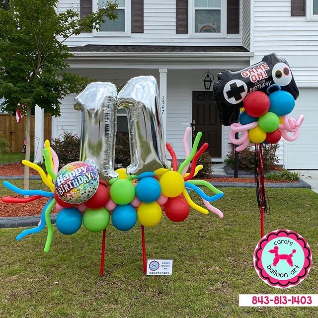 Happy 11th birthday 🎁 to this young lady who loves 🎮 video games🎮!We can customize any balloon setup for your loved one. Just send me a pm and we can get you on the calendar! #charlestonsc #balloonartist #carolsballoonart #yardart #balloonyardart 