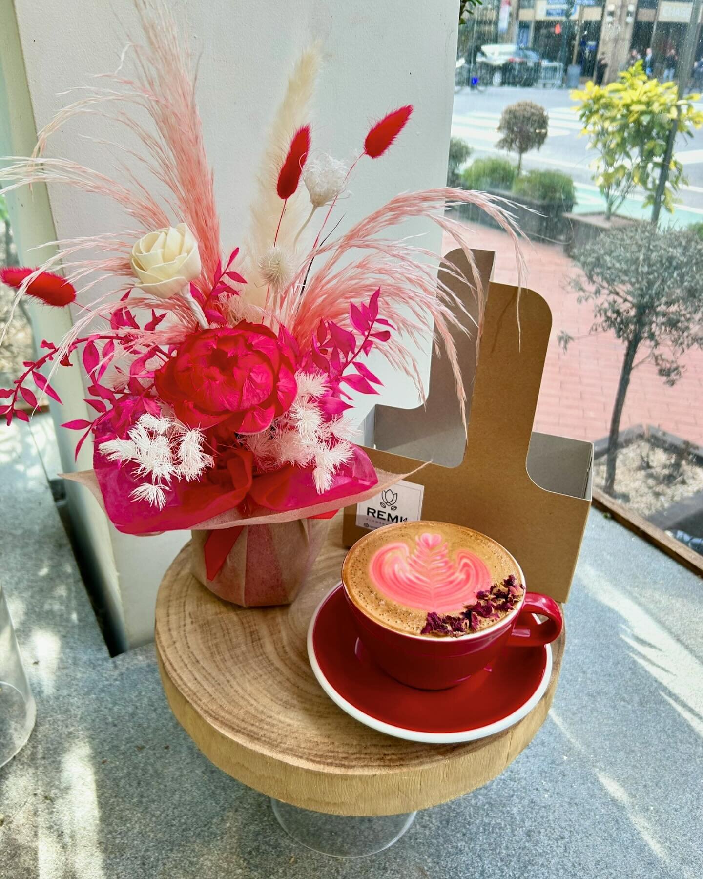 #valentinesday #budvasebuddy #preservedflower #flowerandcoffee #doordash #remi43flowerandcoffee