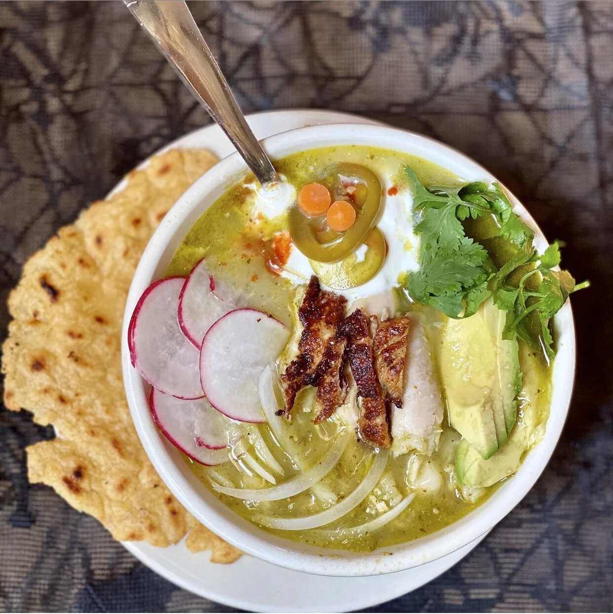 Pozole Verde de Pollo &amp; Taquitos
