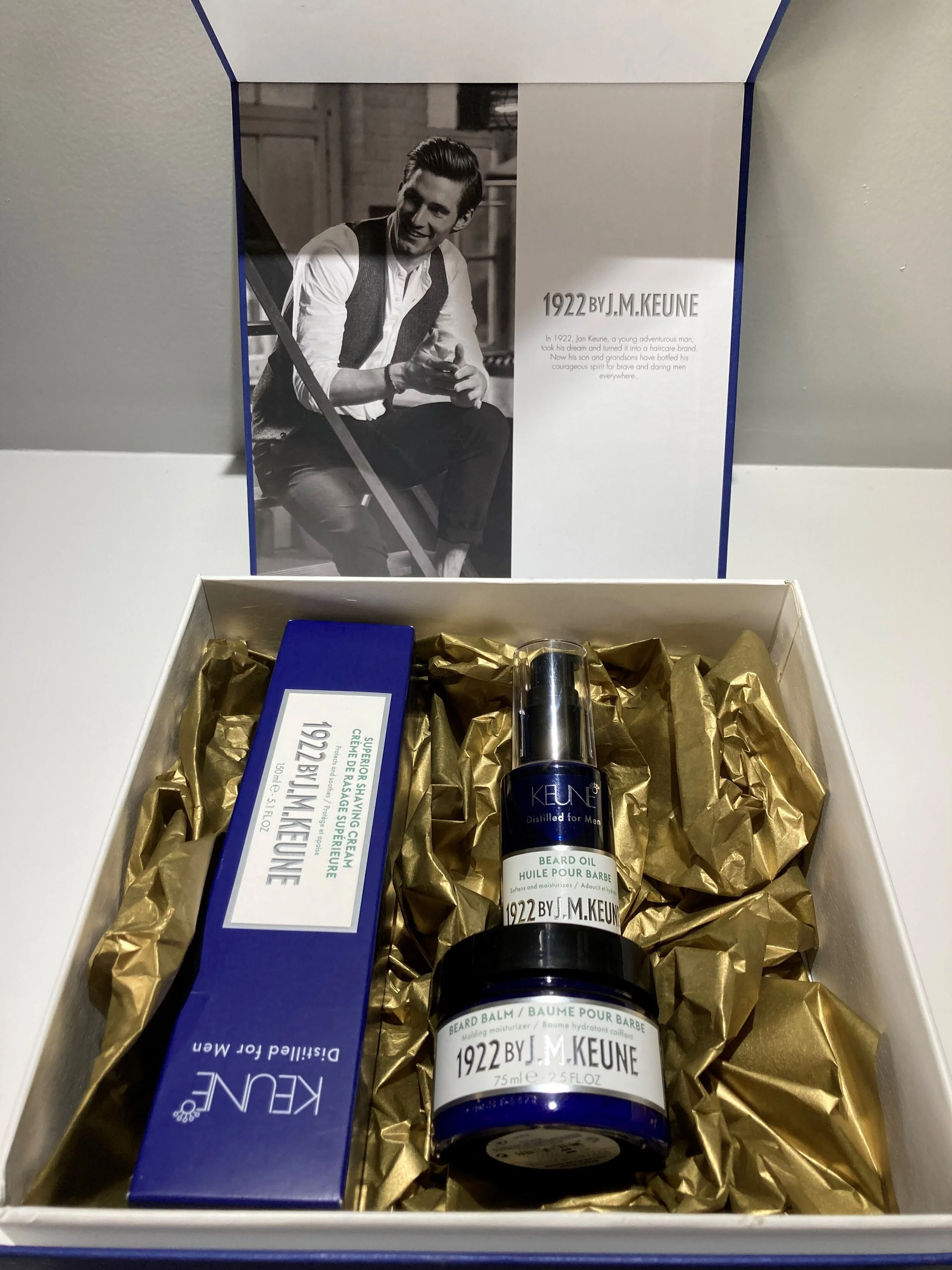 1922 by JMK Beard Grooming set.jpg