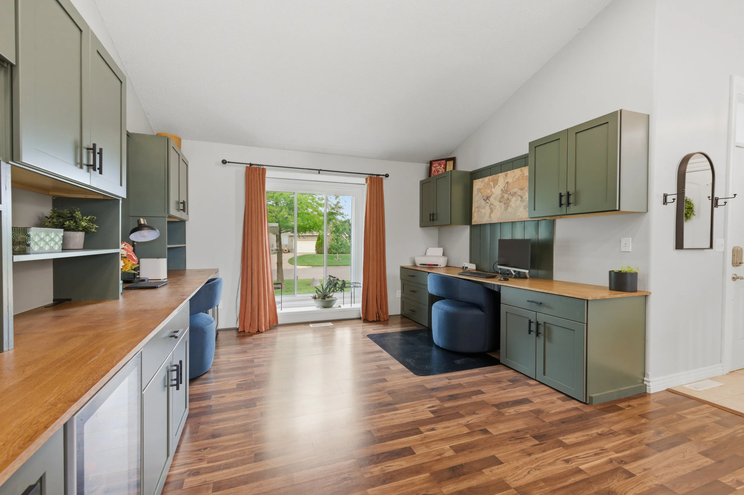 13-626 N Bay Country St-13.jpg