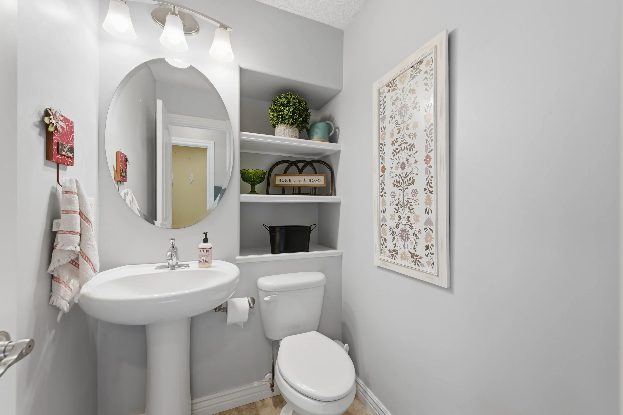 24-626 N Bay Country St-24.jpg
