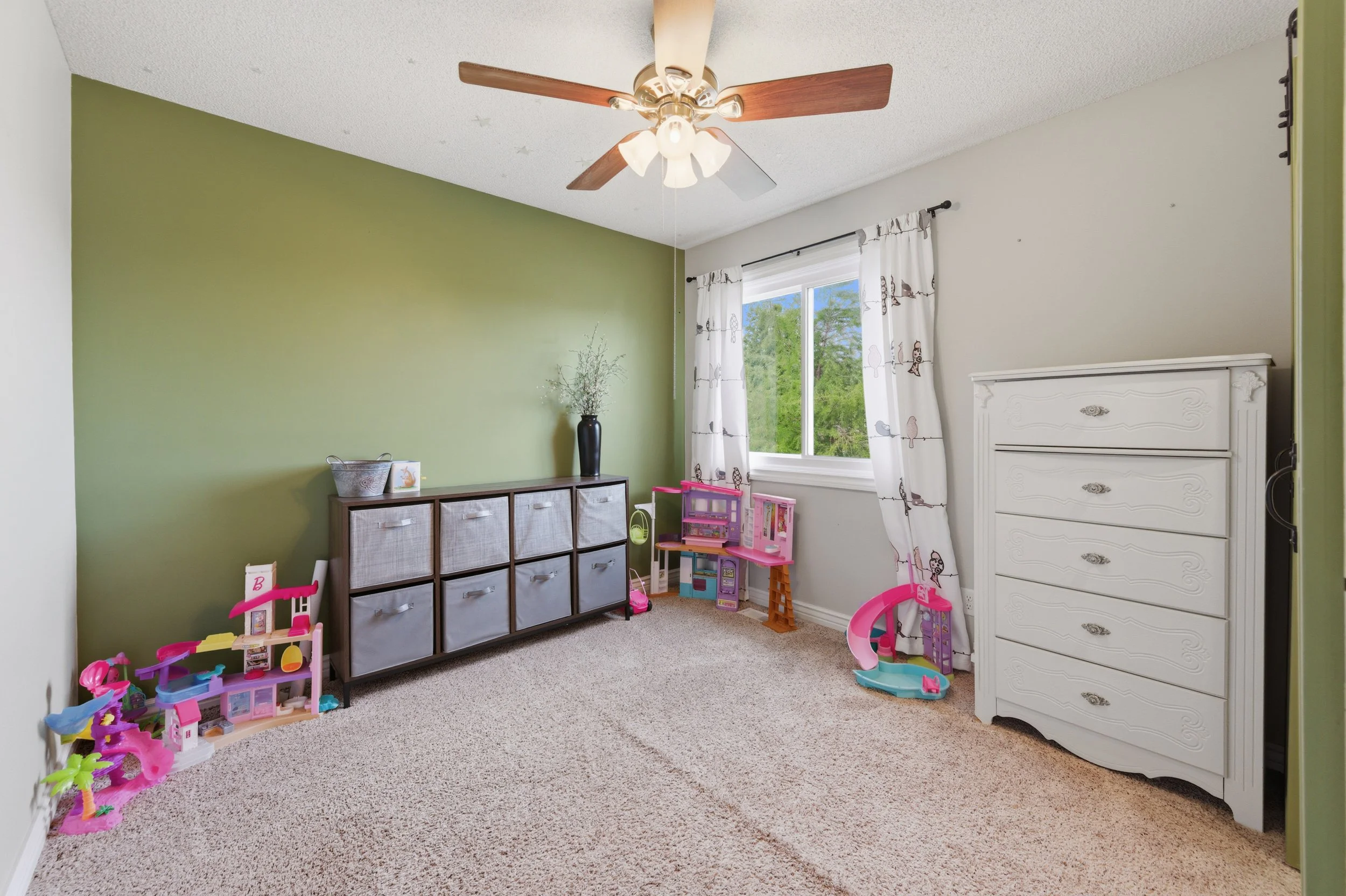 30-626 N Bay Country St-30.jpg