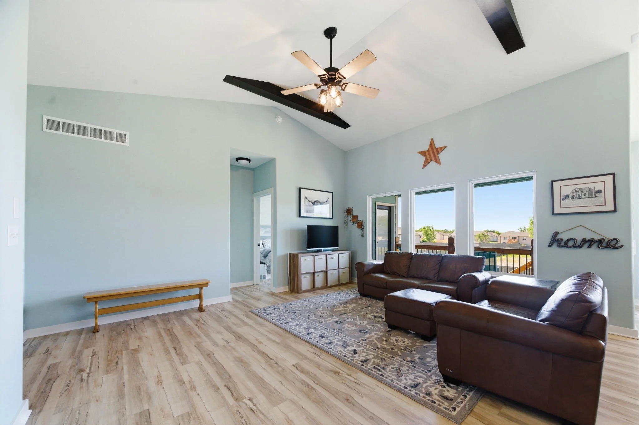 8-2501 E Thunder St-8.jpg