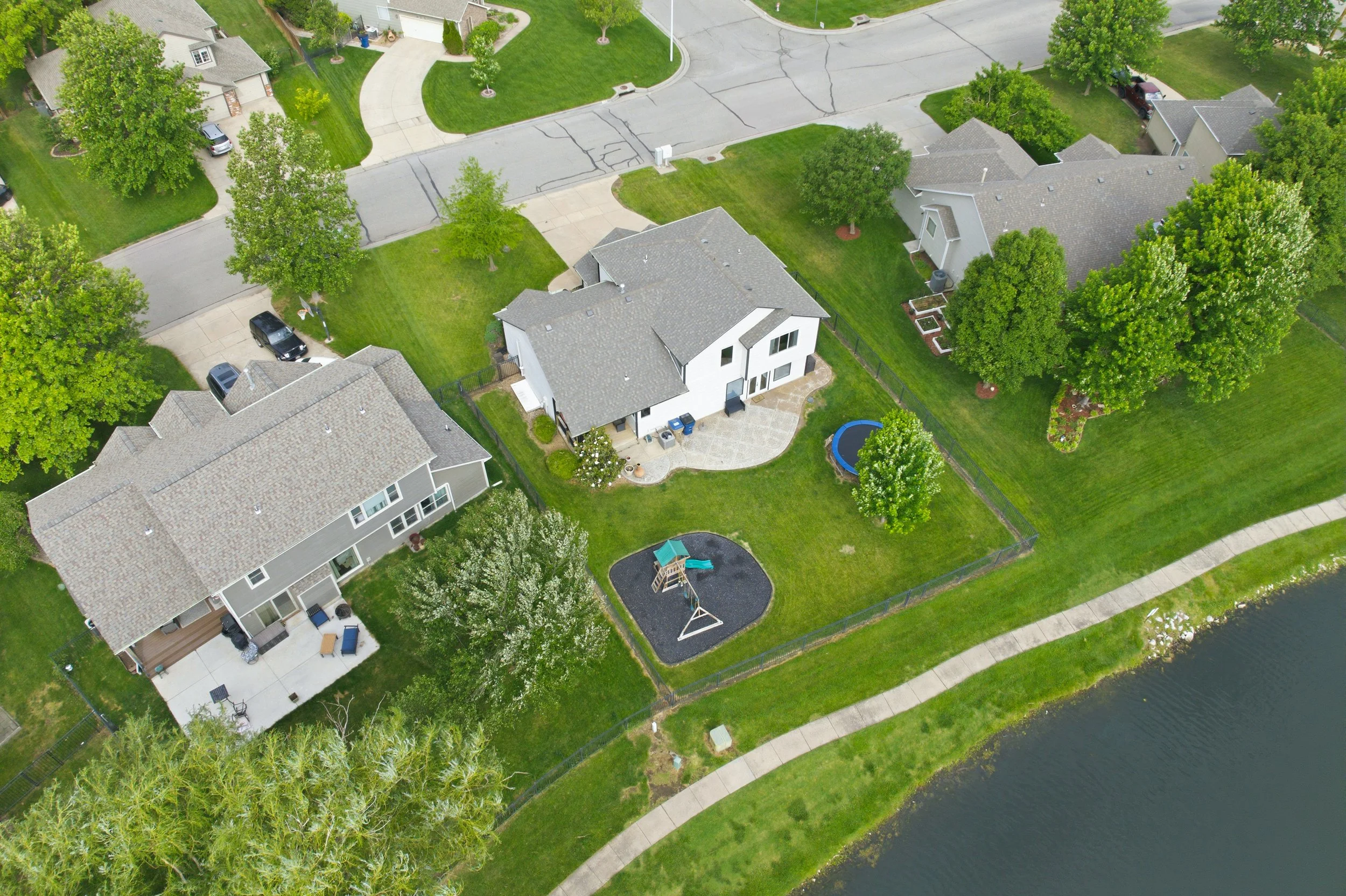 36-626 N Bay Country St-36.jpg