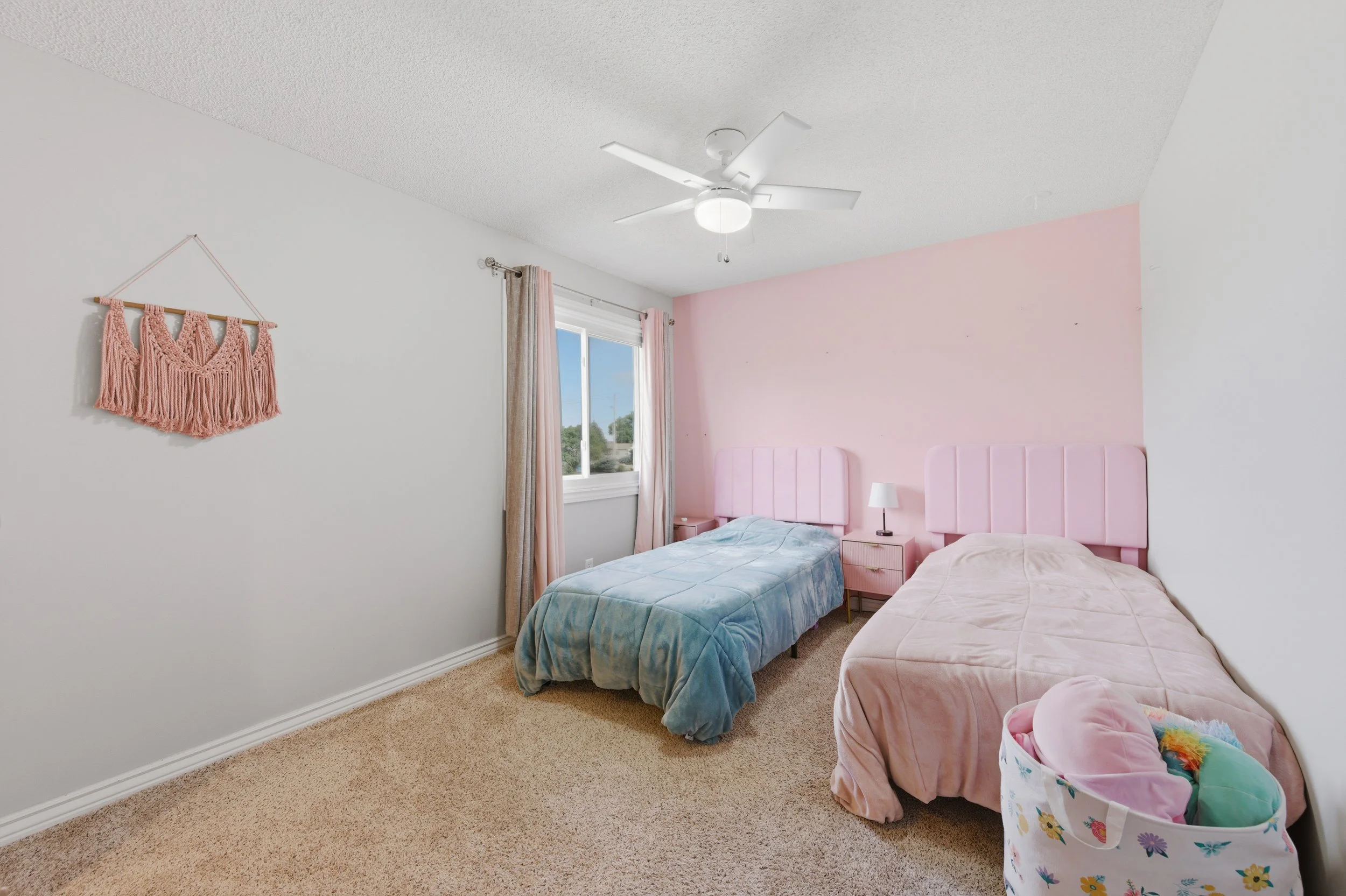 32-626 N Bay Country St-32.jpg