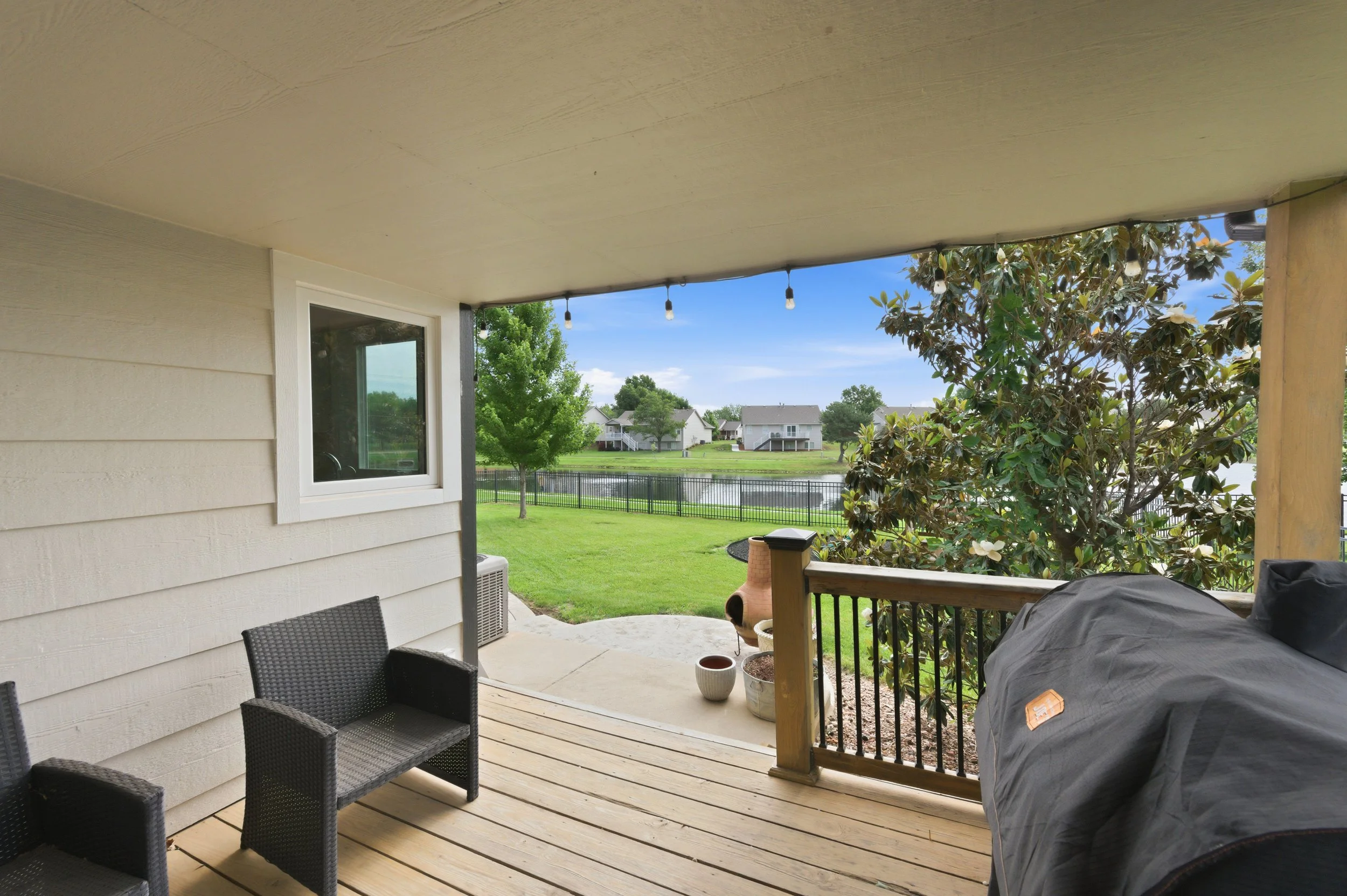 40-626 N Bay Country St-40.jpg