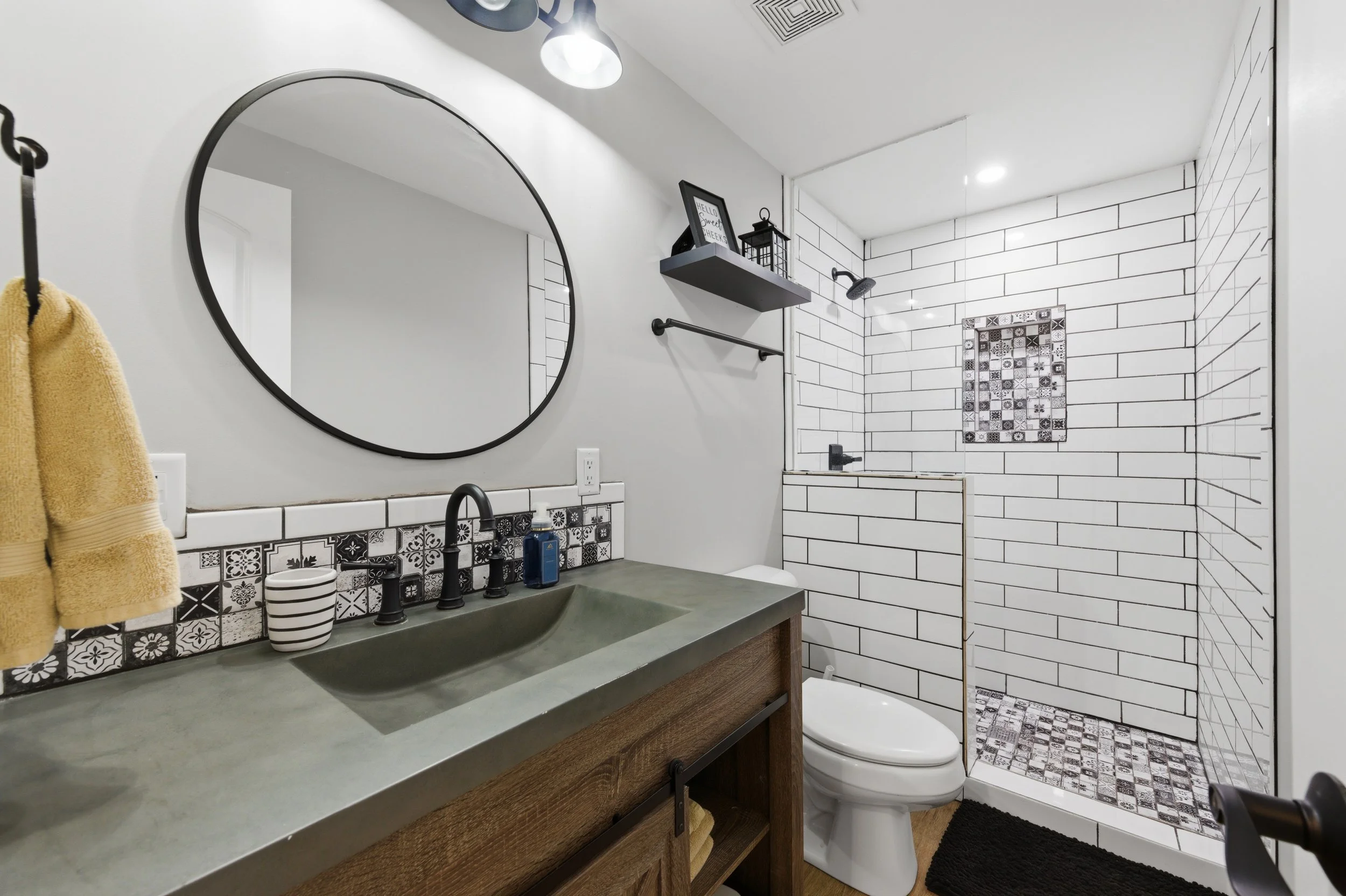 35-626 N Bay Country St-35.jpg