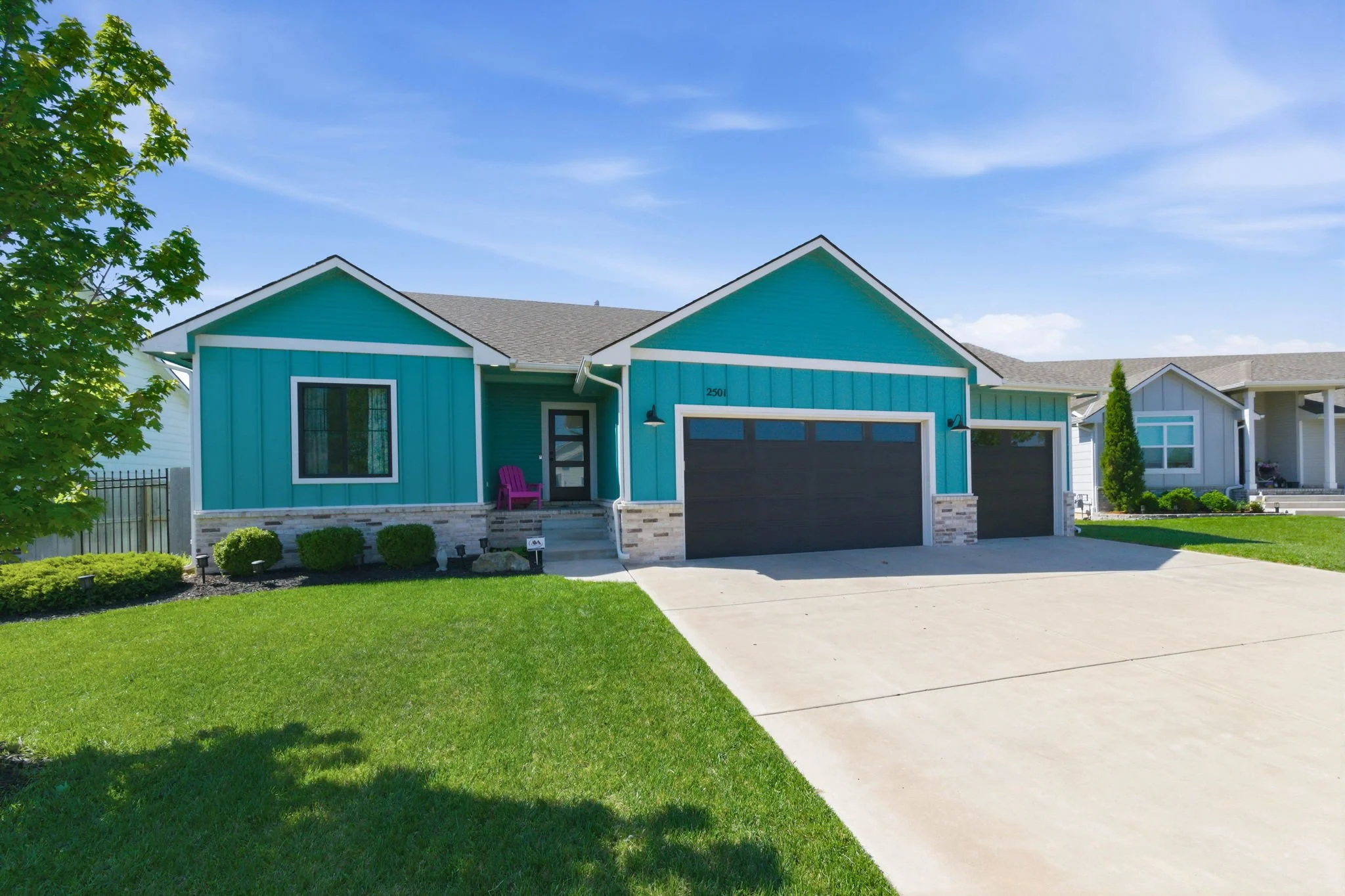 4-2501 E Thunder St-4.jpg