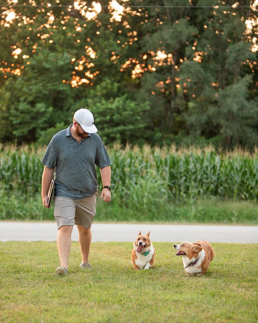 Collins, Marley and Me. 

Meet the TMD crew (except the one who keeps us all in line, Jamie Ann). The dogs and I are enjoying this brisk weather and trips to the show barn every day. How about you?

#chooseTMD #meetthecrew #corgisofinstagram 

📷Simp