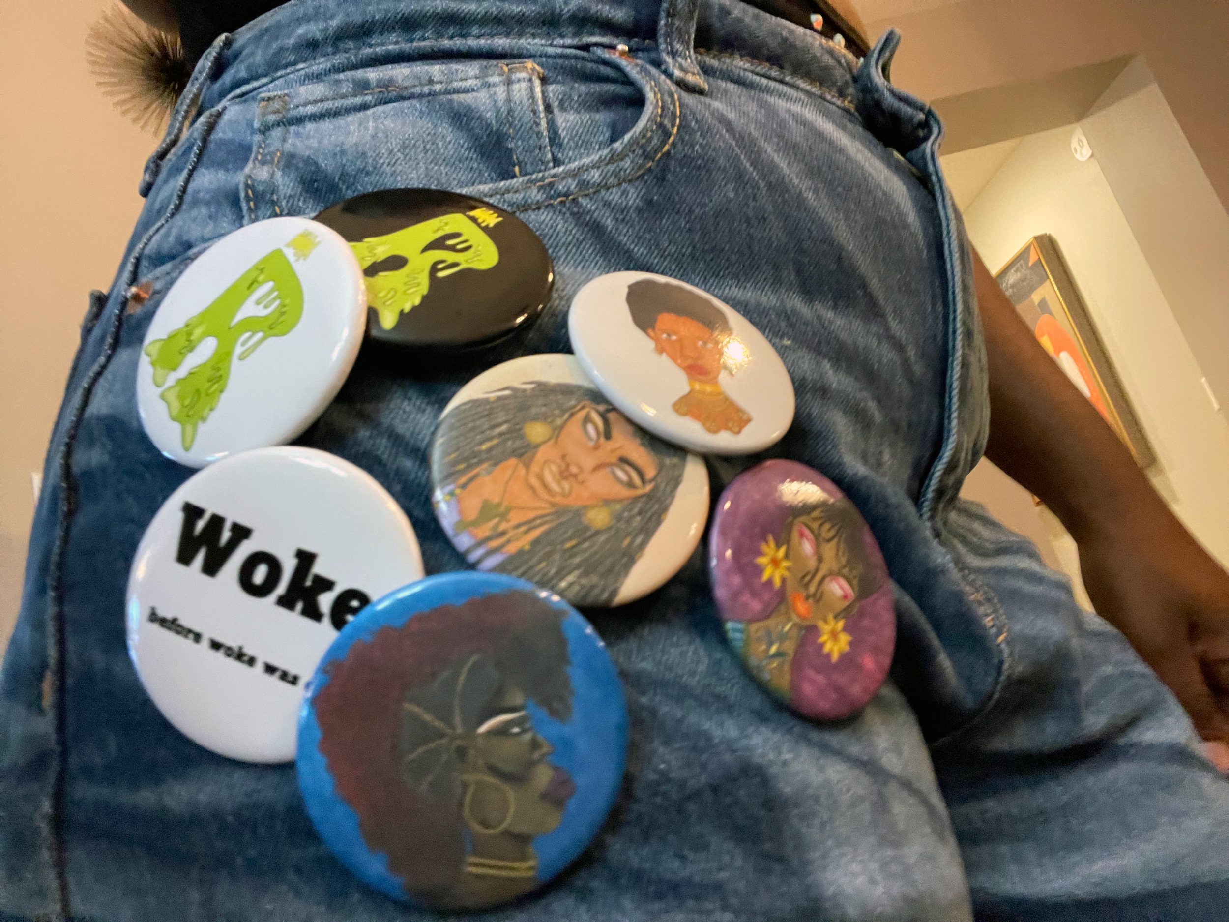 button on clothes.png