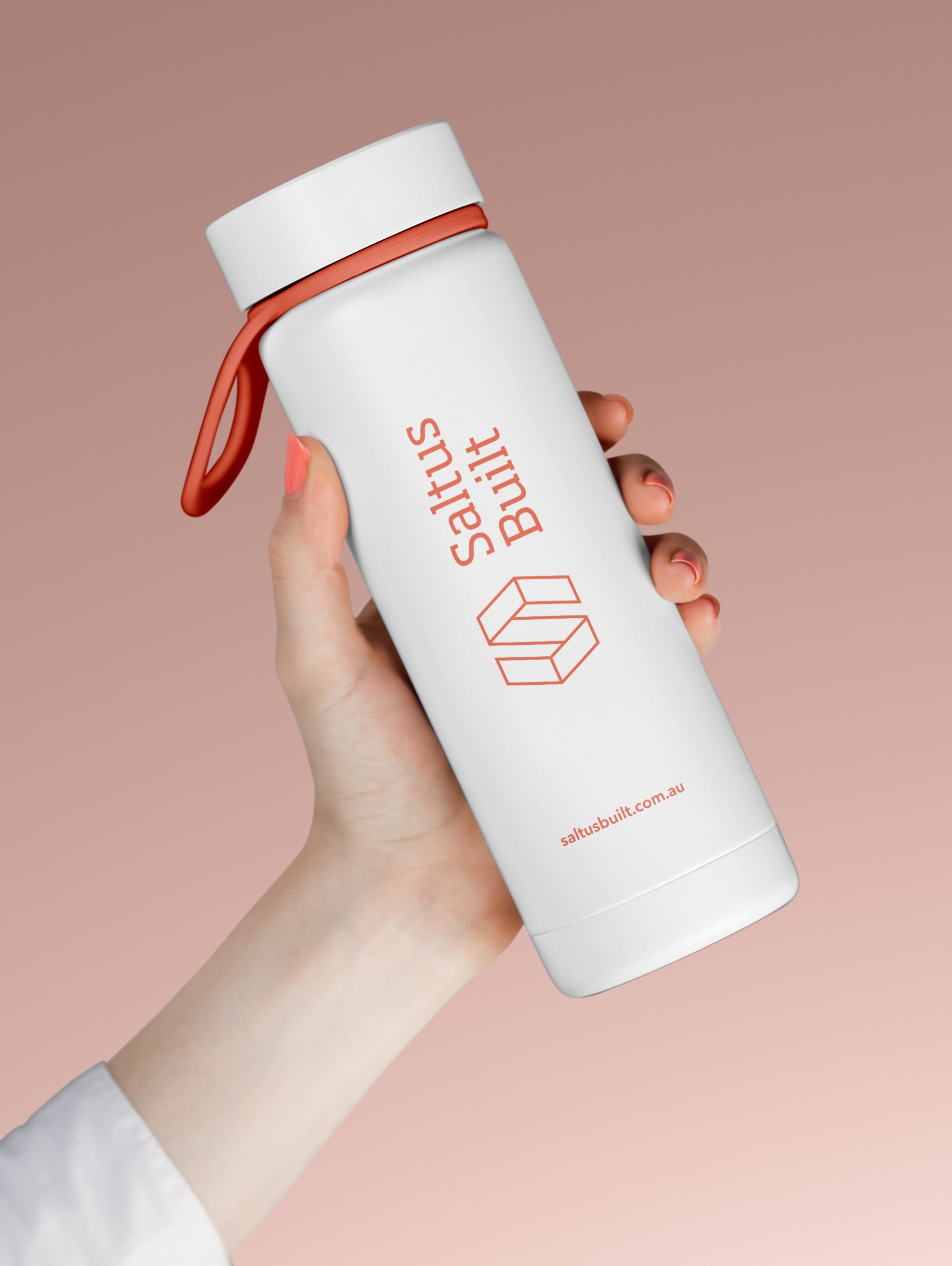 ©laurahaywood-saltus-water-bottle.jpg