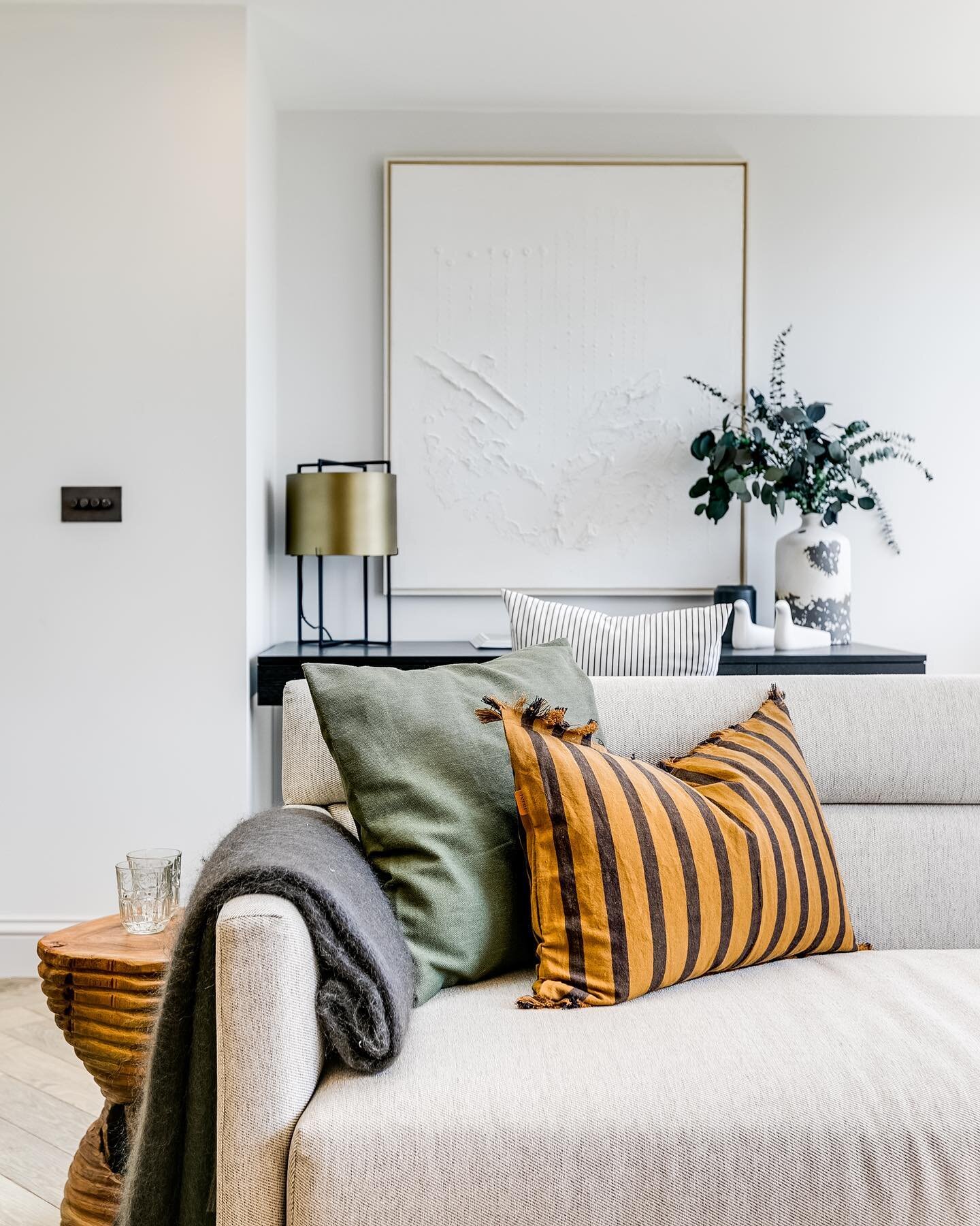 From abstract and extraordinary, to cool and clean, Click London shoots it all. 

Our portfolio of stunning properties is ever growing, if you need photos, floor plans, EPC&rsquo;s or any of our clever CGI services, get at us - www.clicklondon.co.uk