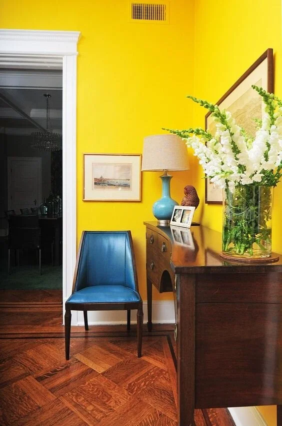 Annie Elliott's sunny hallway, Apartment Therapy
