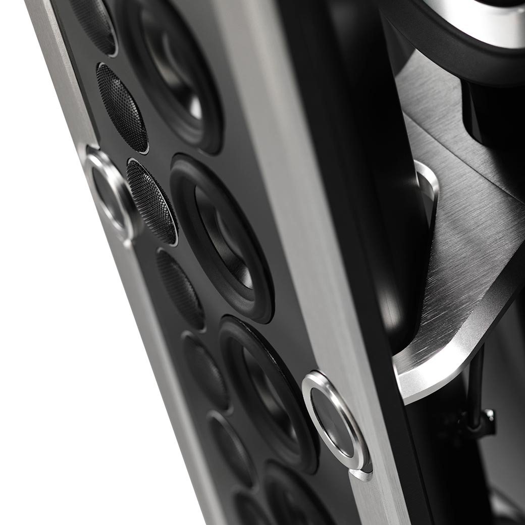 XRT11K Line Array Close Up2.jpg