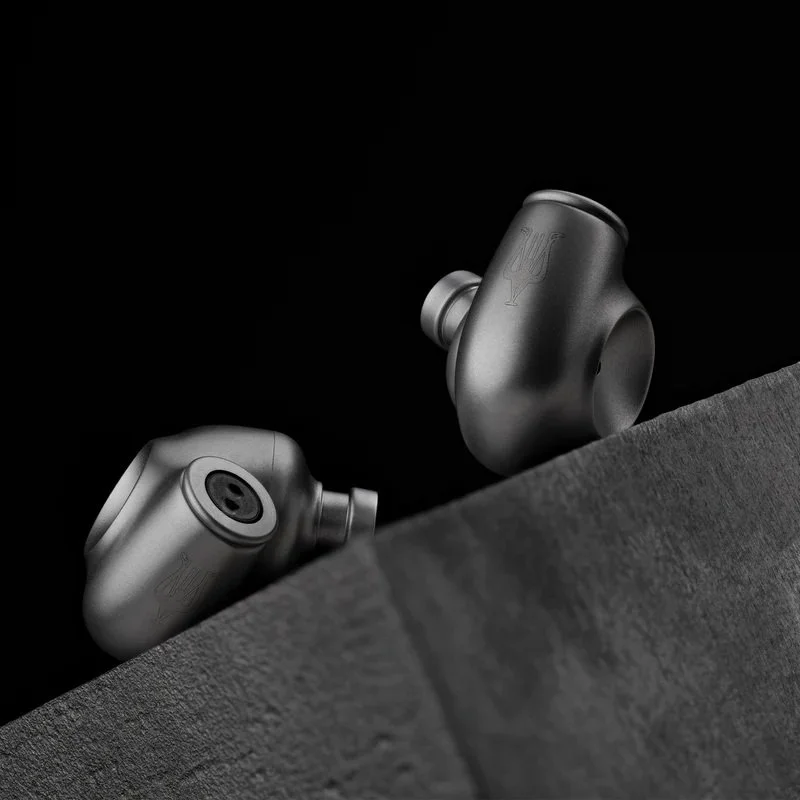 Meze-Audio-ASTRU-in-ear-monitor-03.jpg
