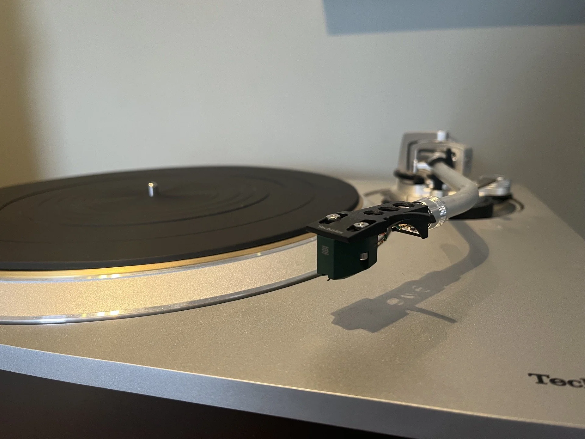Technics1300-1.jpg