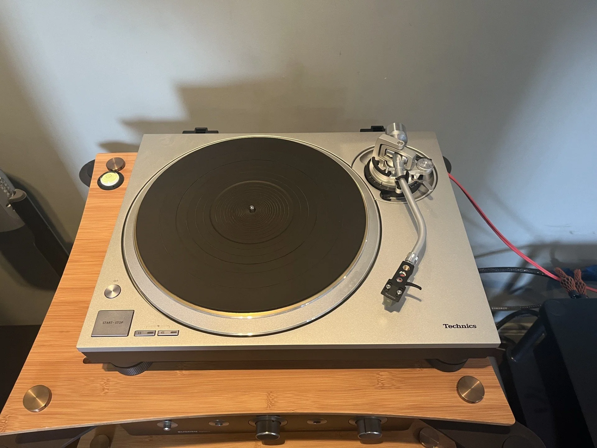Technics1300-3.jpg