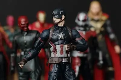 Superhelden vs. Superschurkenstratego