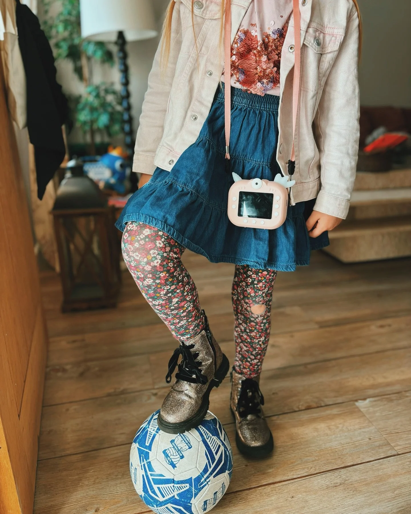 I&rsquo;m not sure if it&rsquo;s the constant camera, the denim combo, the hint of Blues (or the turning a park trip into a content moment)

But the mini-me energy is strong as ever with this one.
Does she count as an apprentice yet? 📸
