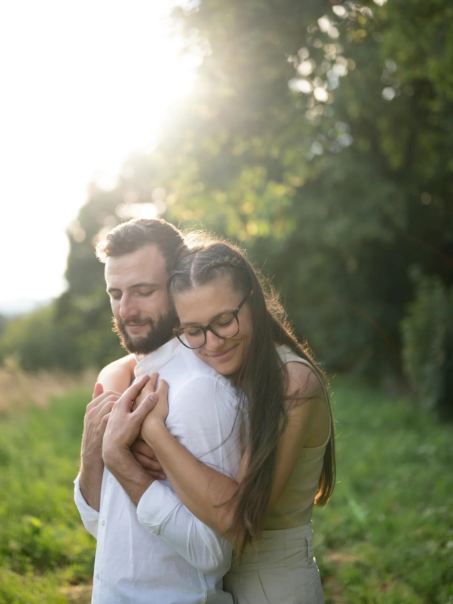 Un momento solo vostro, semplice e pieno di amore.
Grazie per avermi scelta per renderlo eterno.
#coppia #amorevero #fotografiadicoppia #momentiunici #storieautentiche #couplegoals #lovestory #sweetmoments #coupleshoot #lovephotography #realmoments #