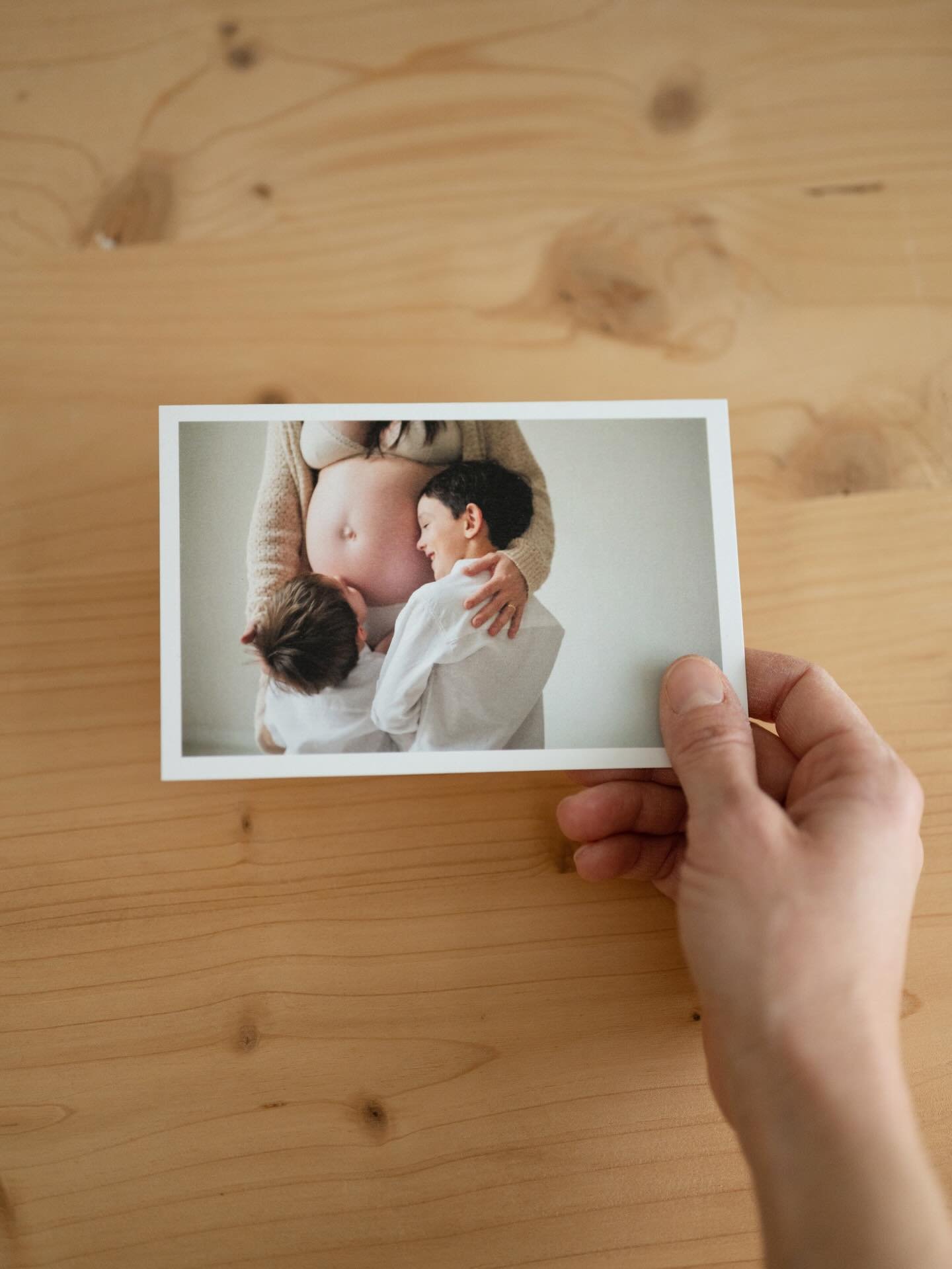 Non possono ancora immaginare come sar&agrave;&hellip; ma saranno legati per tutta la vita.

⸻

Sie k&ouml;nnen sich noch nicht vorstellen, wie es sein wird&hellip;
aber sie werden ein Leben lang miteinander verbunden sein.

#maternityphotography
#fa