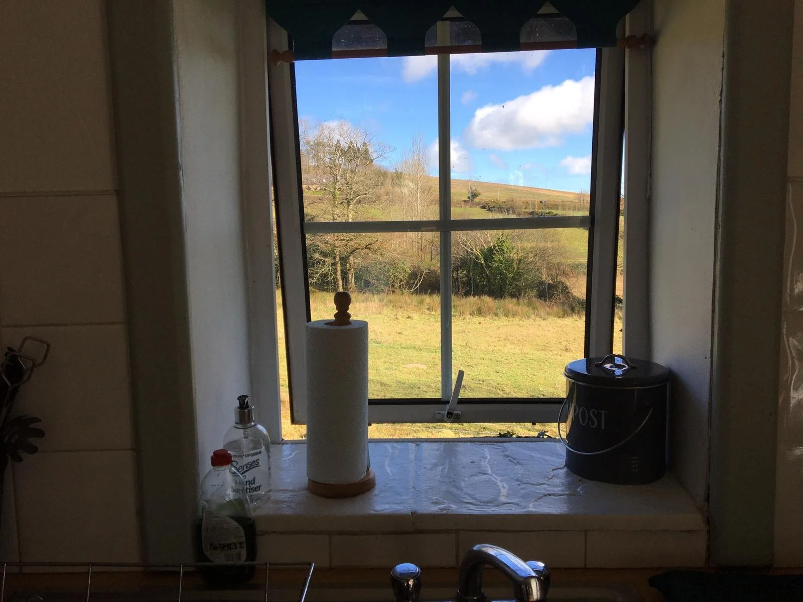 KITCHEN VIEW PONY HOUSE SHEEPWALK HOUSE.jpg