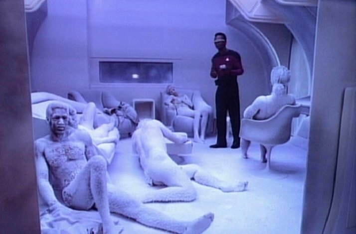 Pod Trek 17: TNG S01E2 The Naked Now