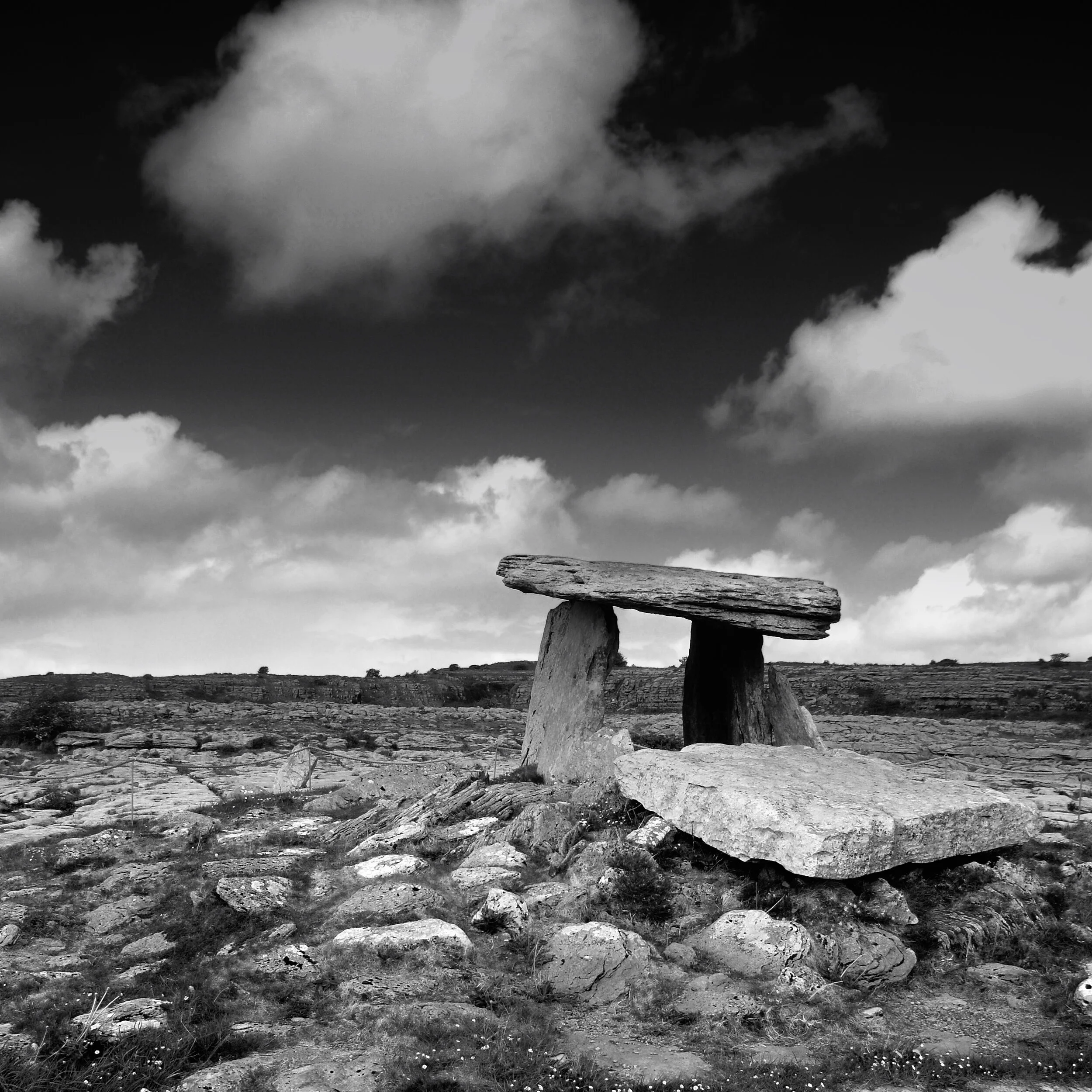 Poulnabrone Dolmen - Irland
