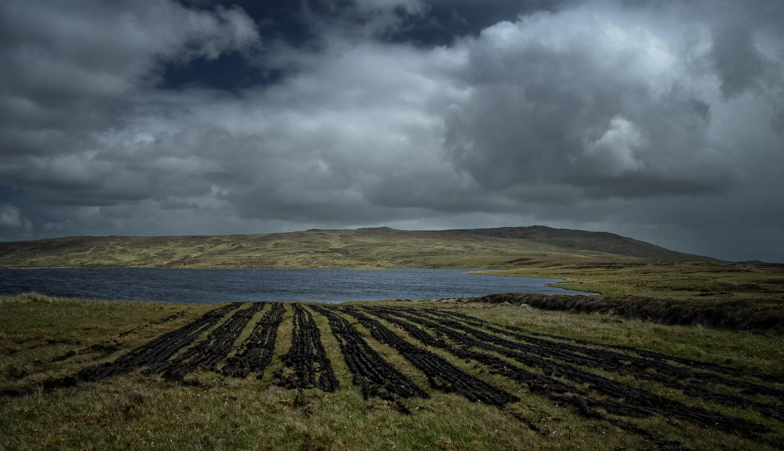 Atlantische Dämmerung über dem Torfmoor