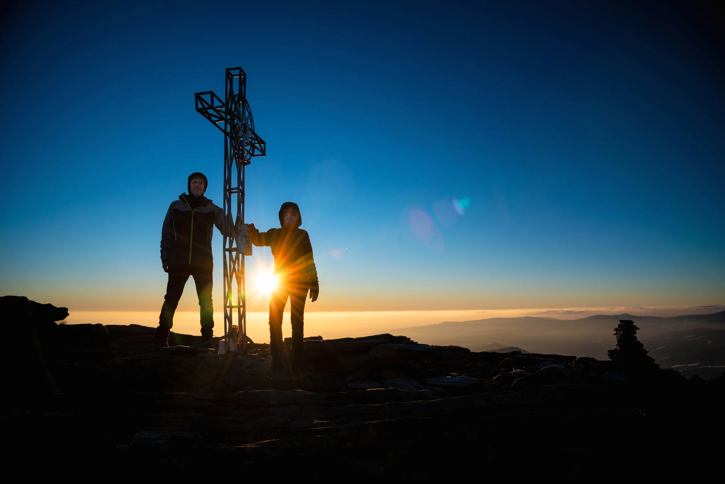 Der Sonnenaufgang und wir, glücklich und froh und dankbar und müüüüd