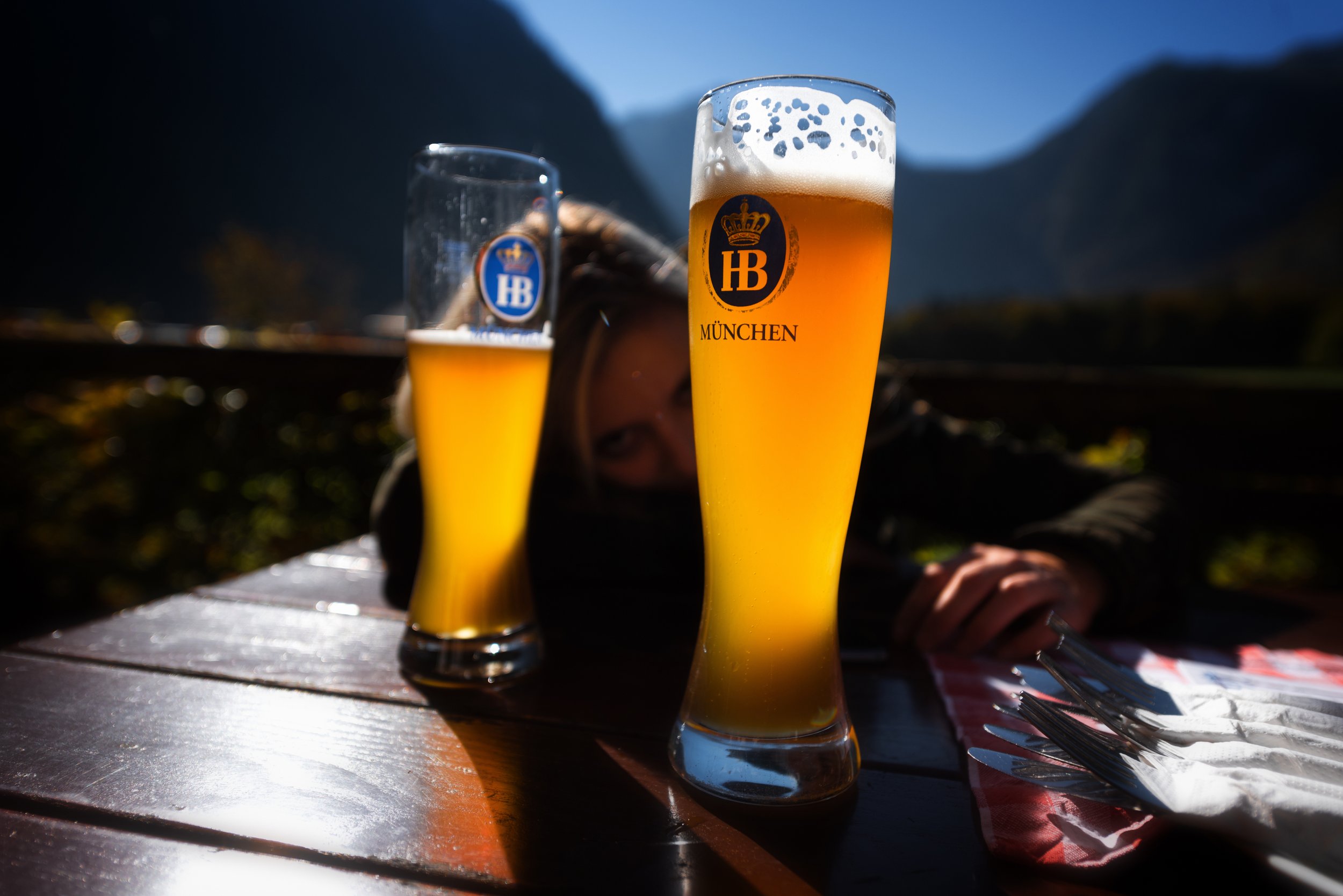In Erwartung der Weißwurst - Frühmorgens in St.Bartholomä am Königsee, Bayern