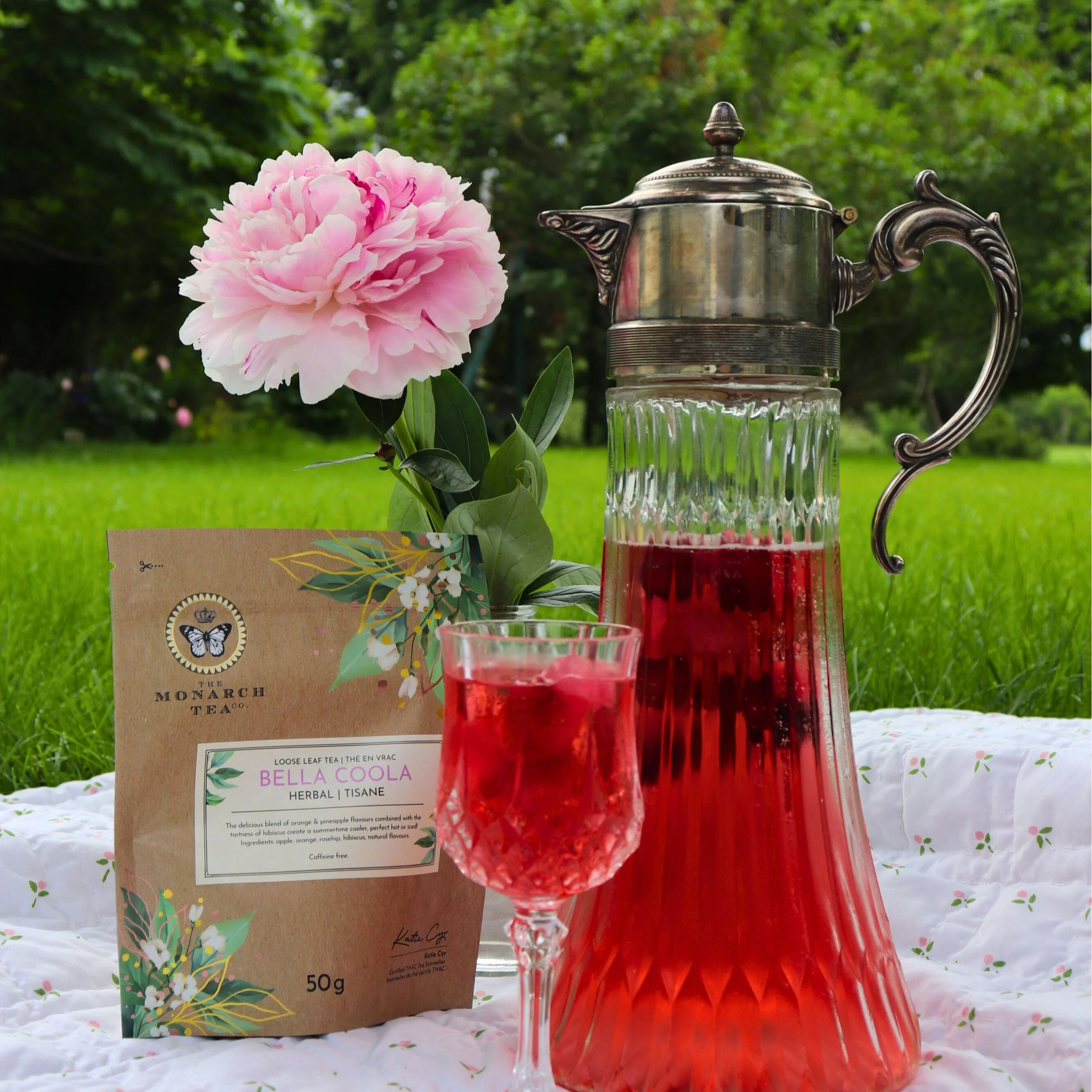 🇨🇦 Canada Day Celebration Sale! 🇨🇦

Enjoy 10% off site wide from June 30th until July 2nd + a free 20g bag of Smoky Maple Black Tea for enjoying around the campfire. 

As always, free 🇨🇦 shipping on all orders over $60.

Raising our tea cups to