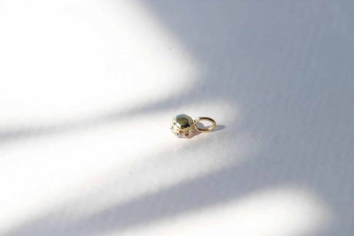 WHITE TOPAZ 25.jpg