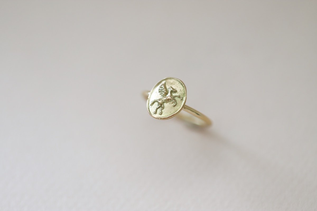 pegasus ring gold 12.jpg