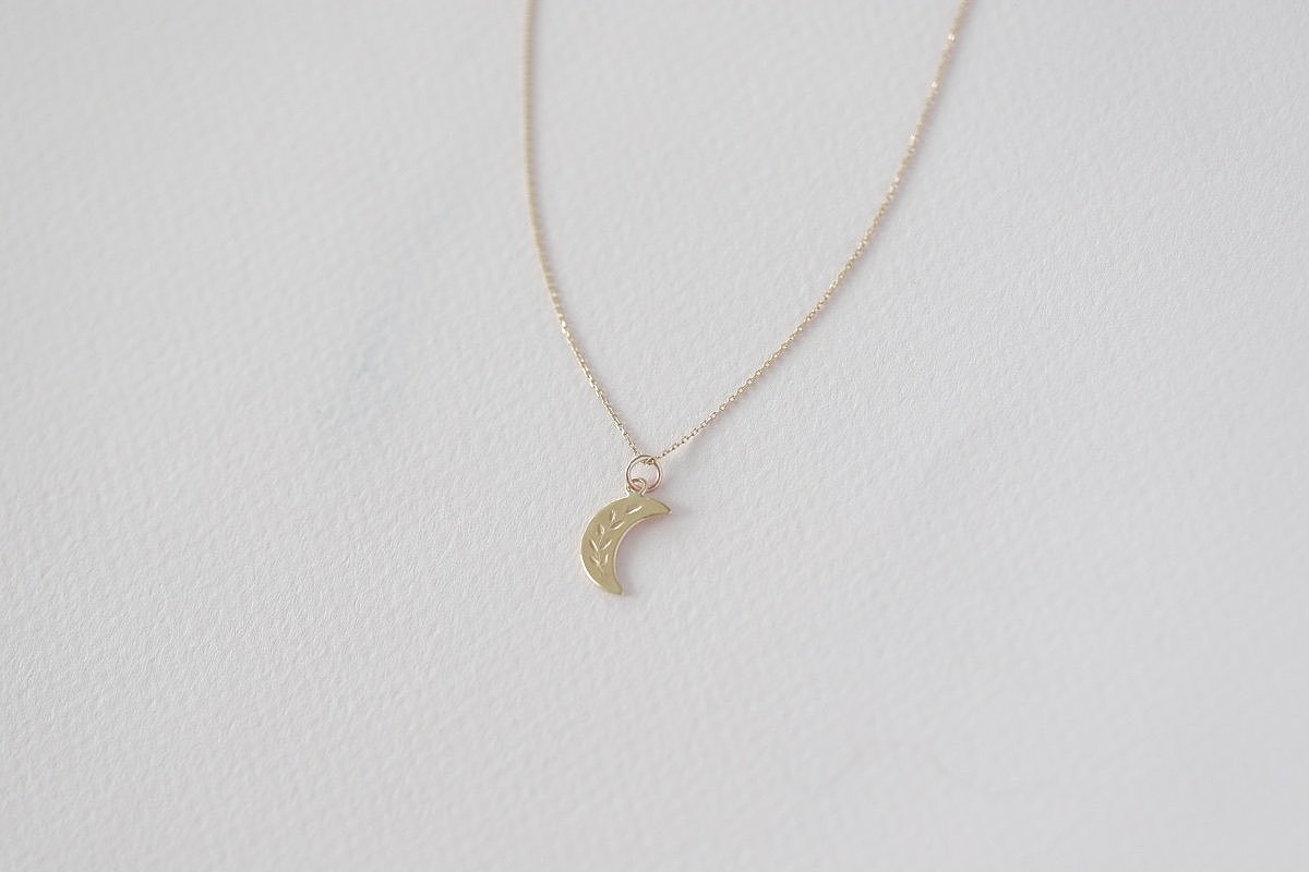 gold+crescent+moon+6.jpg