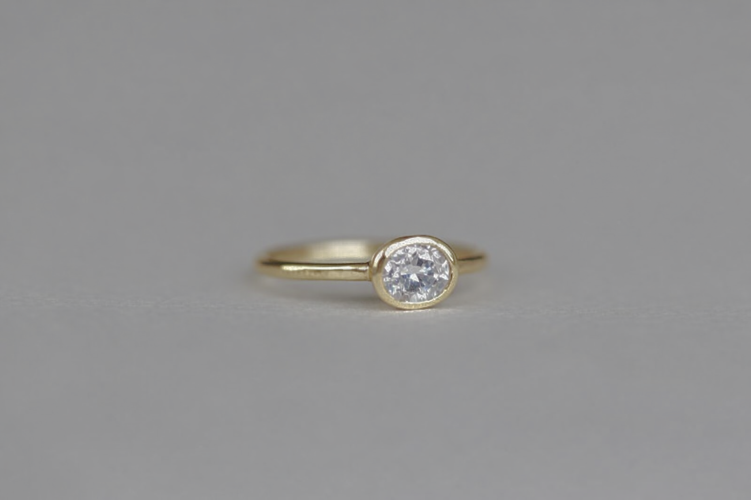Blue or White Oval Sapphire Ring ~ Gold