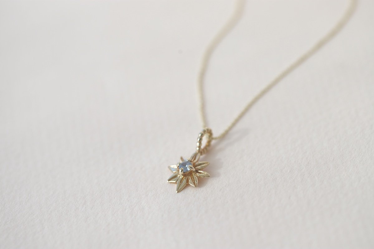 gold sapphire star 6.jpg