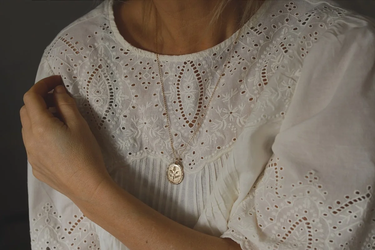 M MABON BRONZE 1.jpg