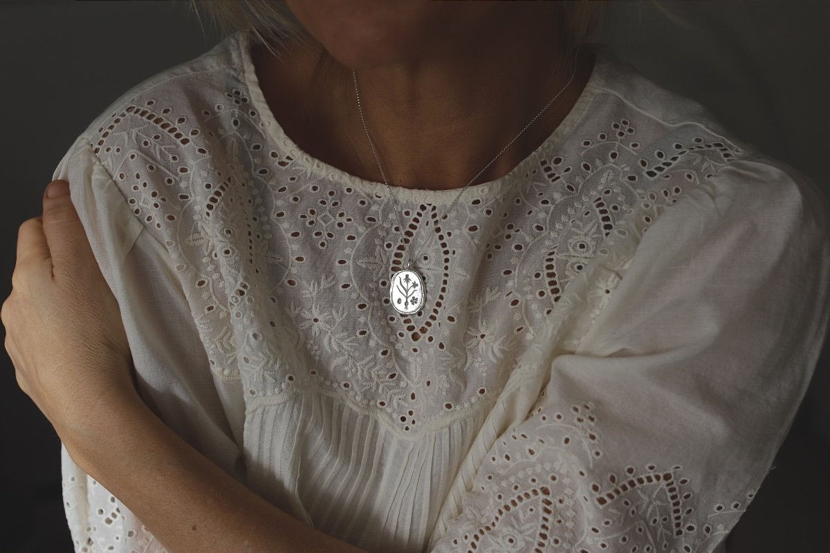 M OSTARA SILVER 3.jpg